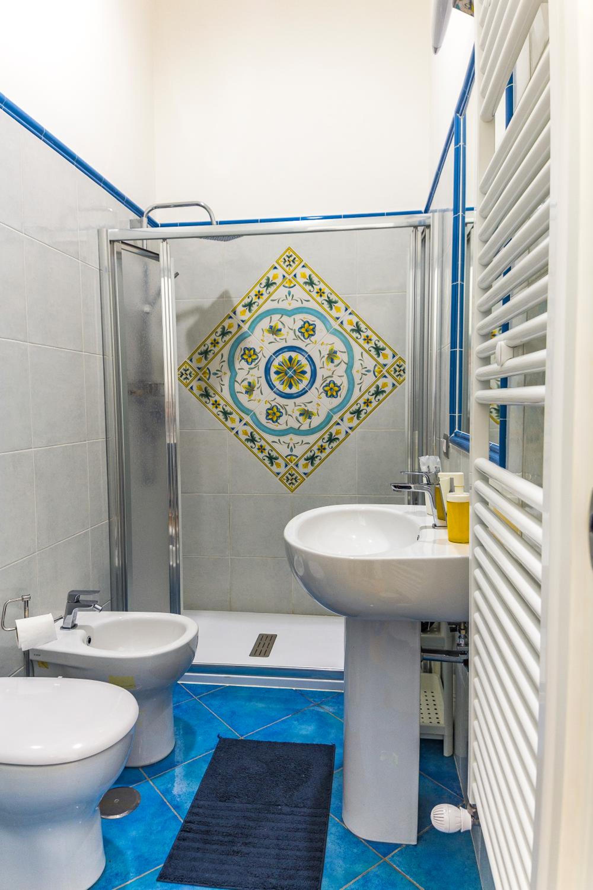 Double Room with Private Bathroom photo 3