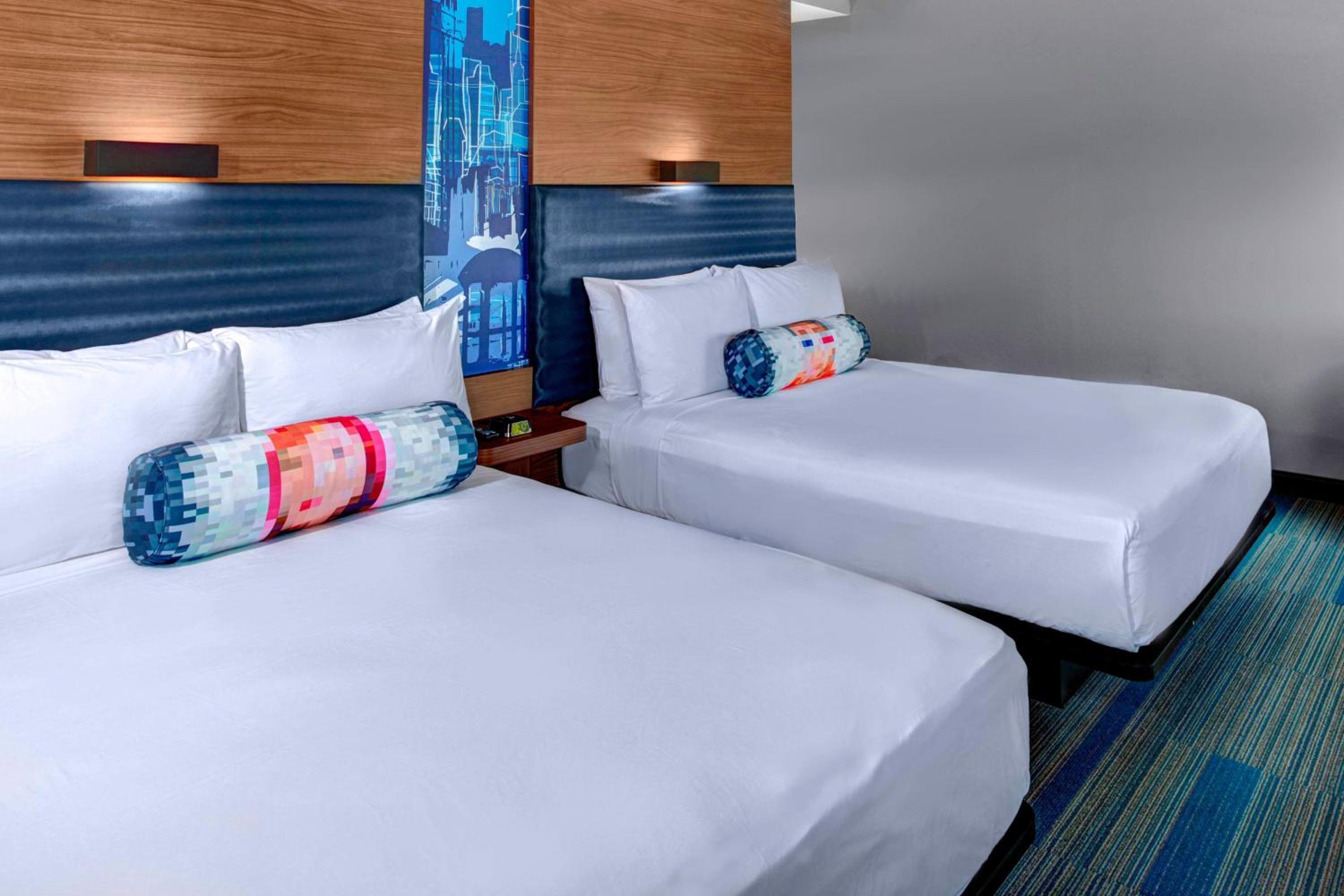 Queen Room with Two Queen Beds and Bathtub - Mobility Access/Hearing Accessible