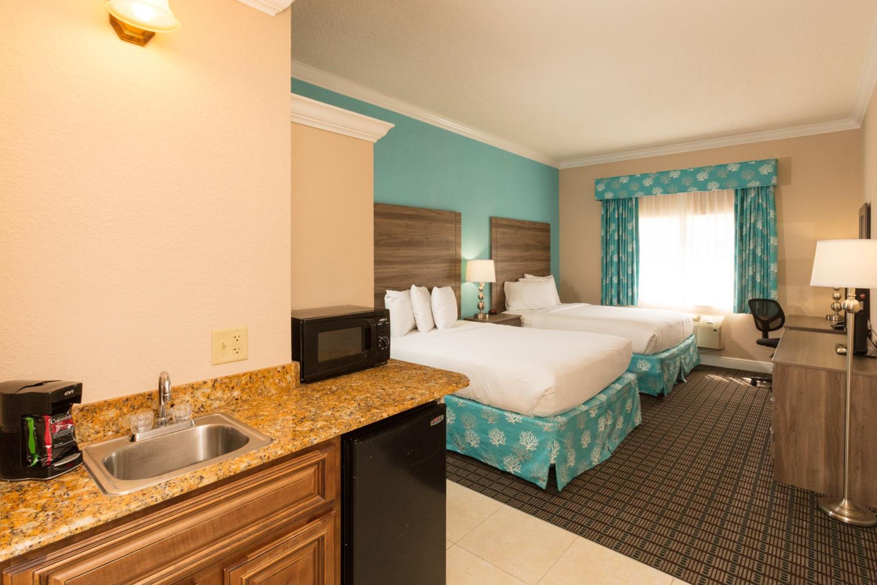 Standard Double Room - Photo 7