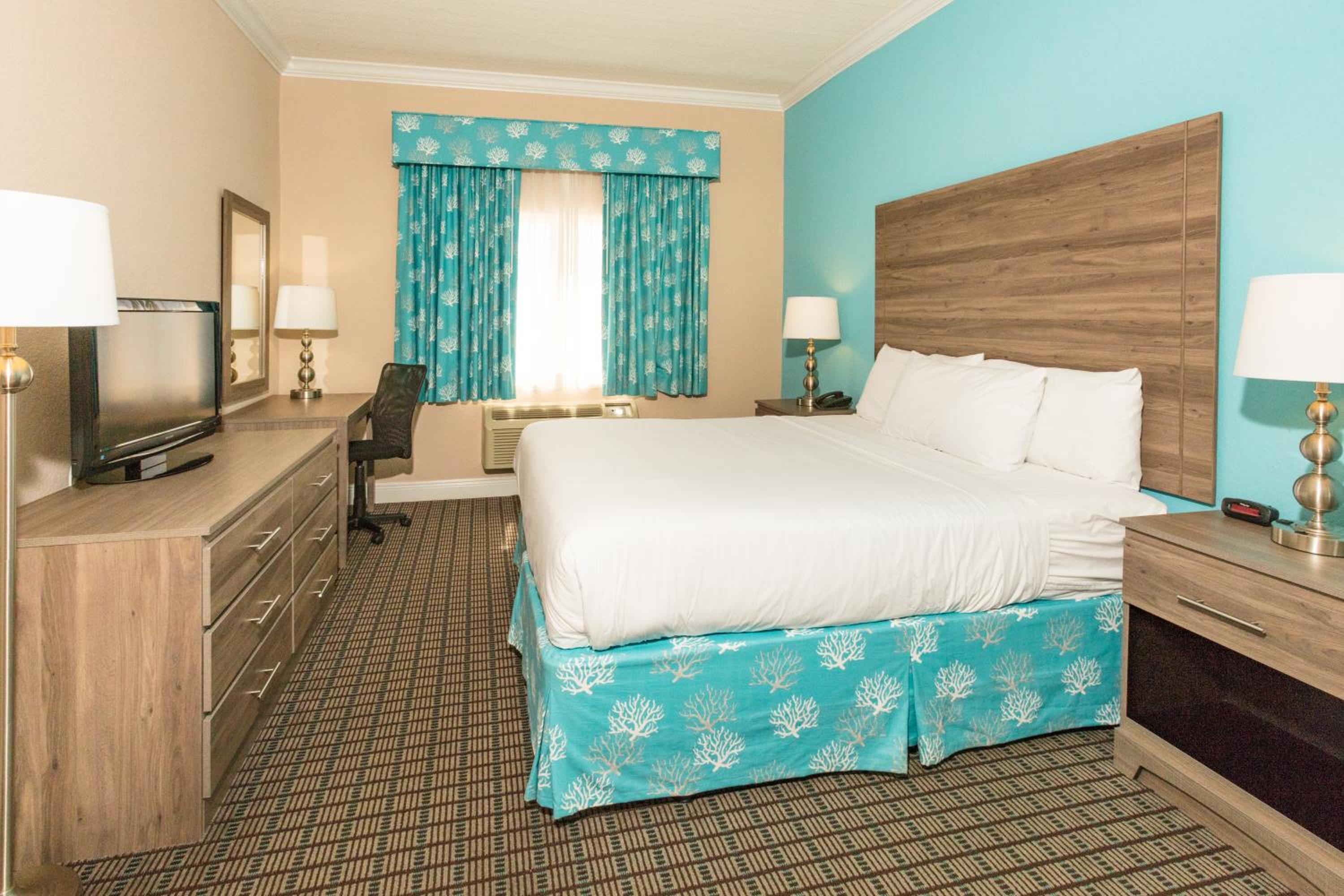 Standard King Room - Photo 1