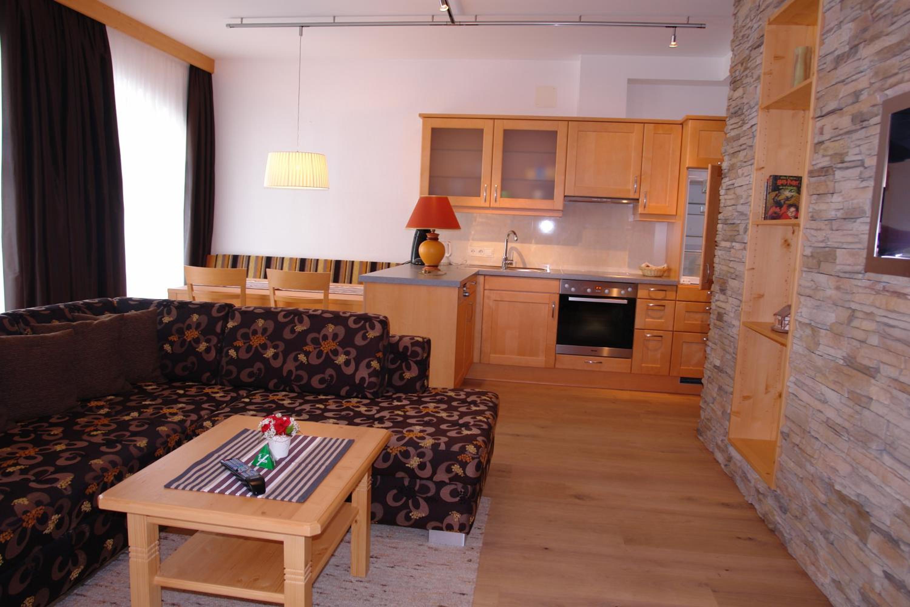 One-Bedroom Apartment photo 1
