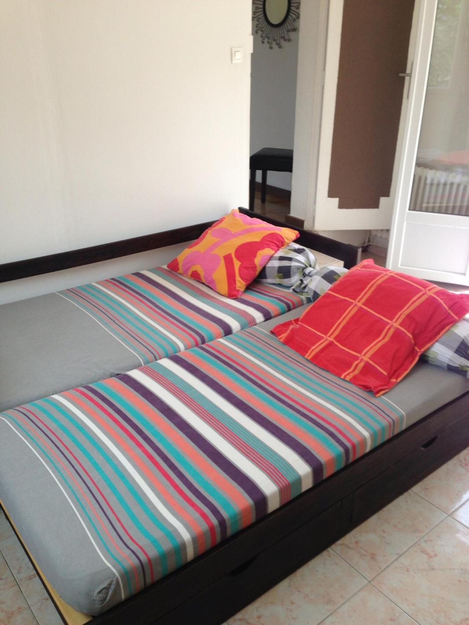 Apartment with Terrace - Photo 9
