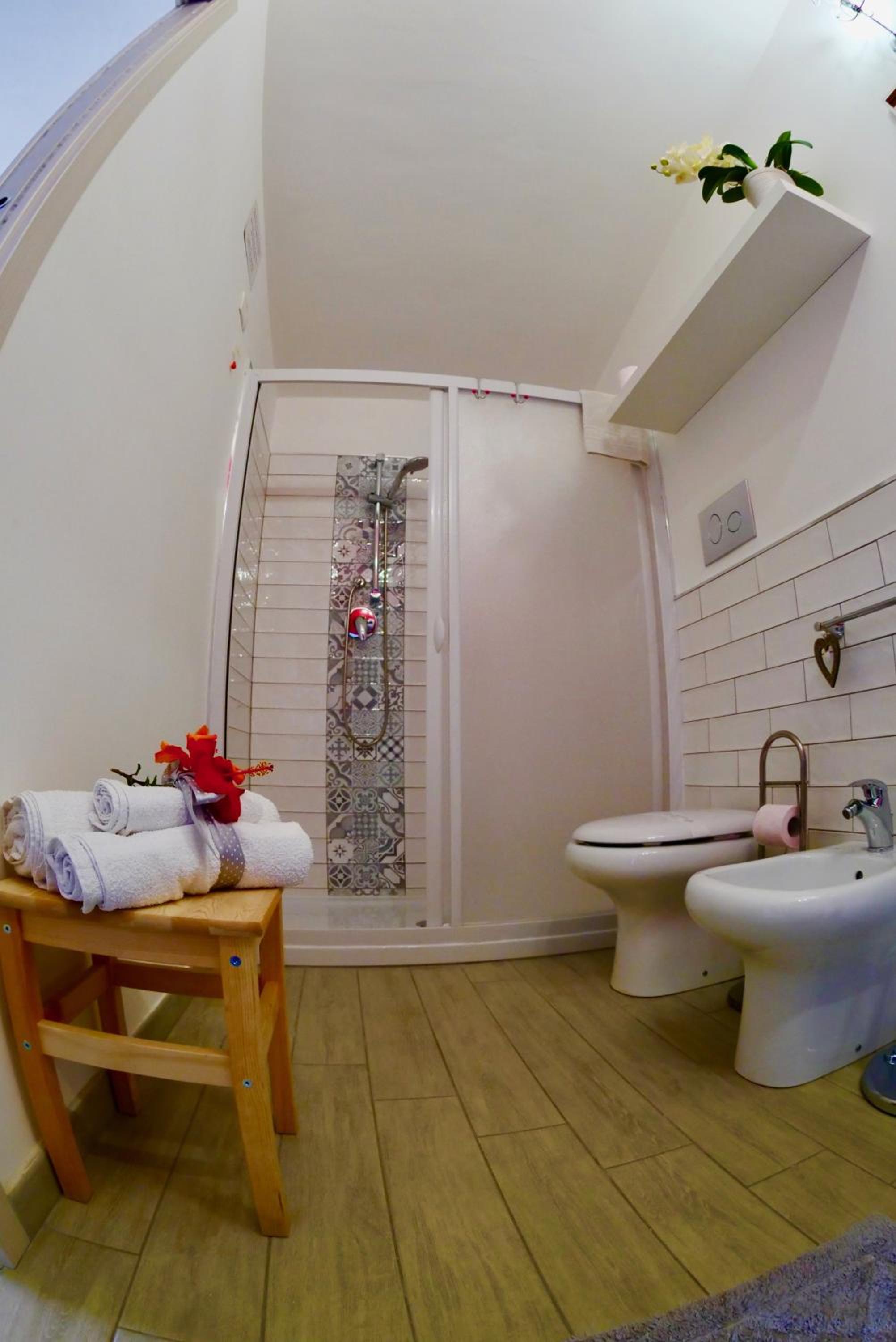 One-Bedroom Apartment with Terrace - Photo 16