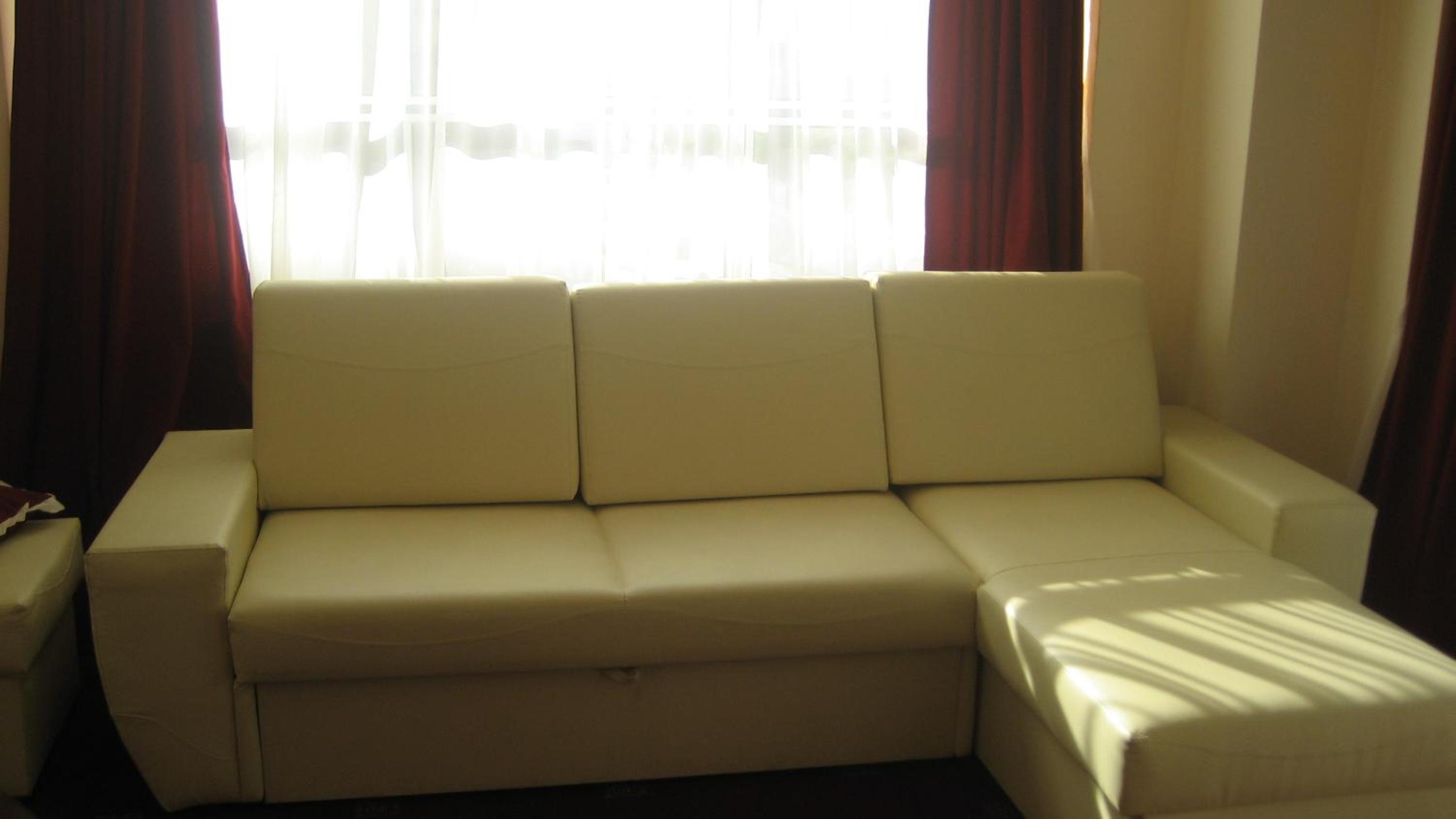 Family Room photo 1