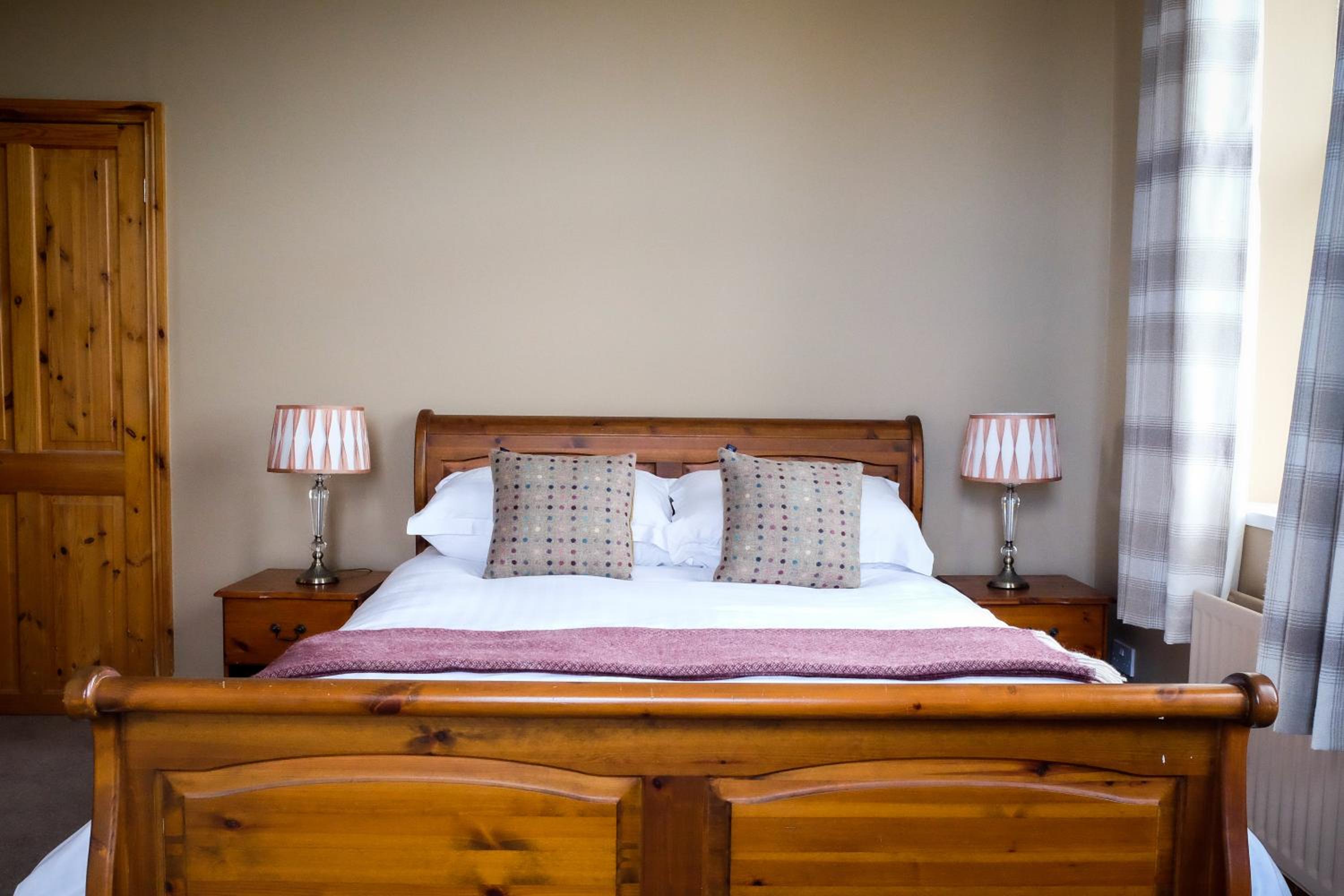 Deluxe Double Room with Shower