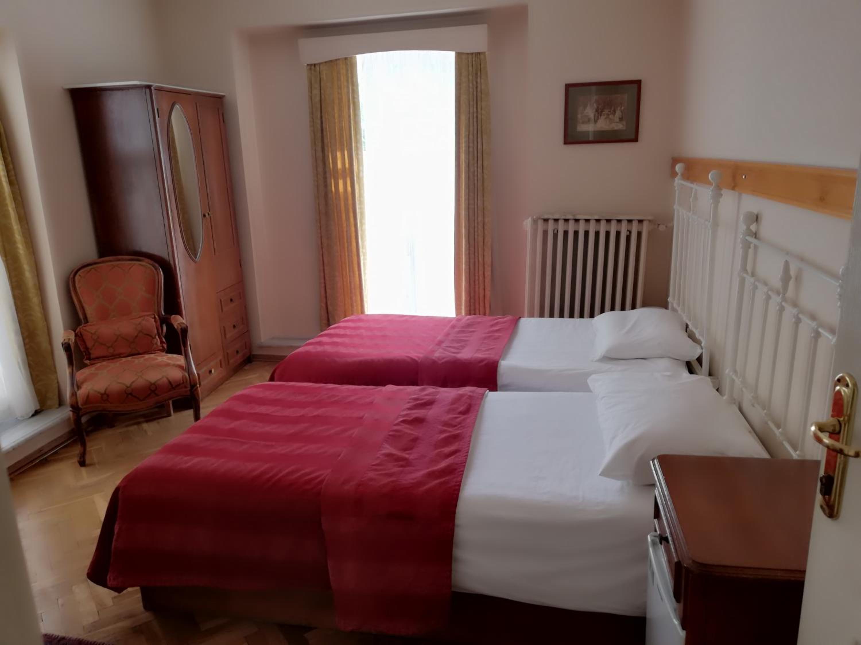 Budget Single Room photo 2