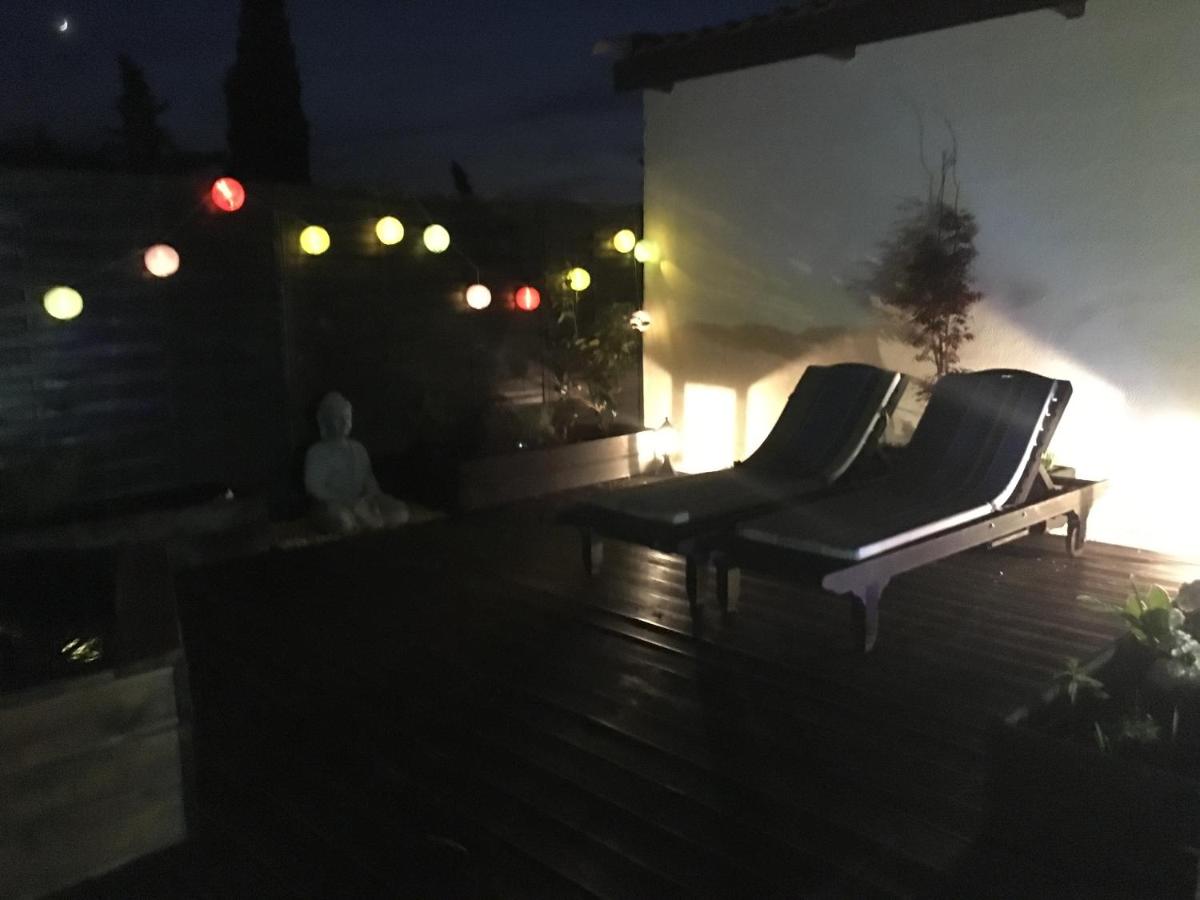 Apartment with Terrace - Photo 29
