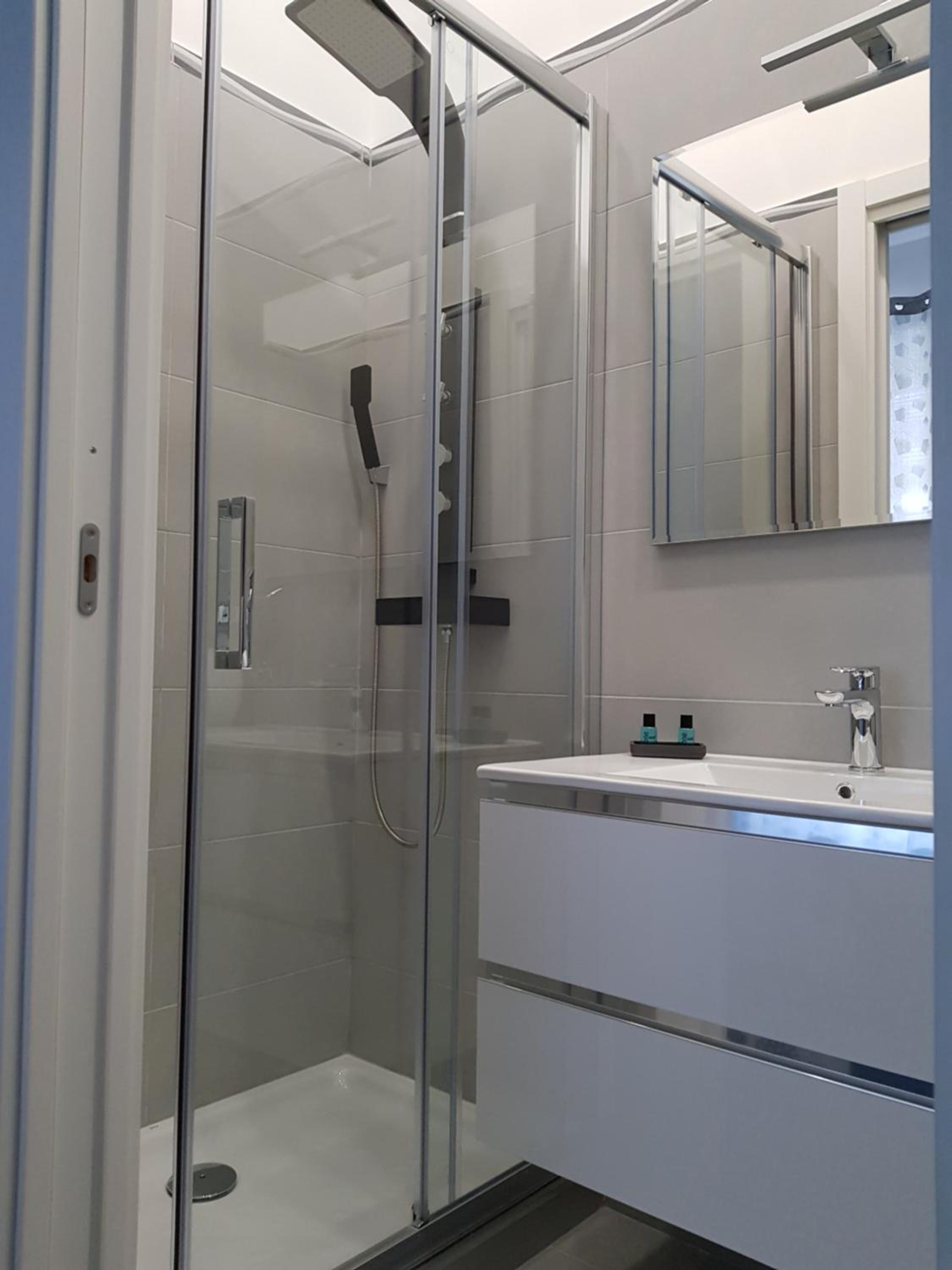 Triple Room with Bathroom photo 2
