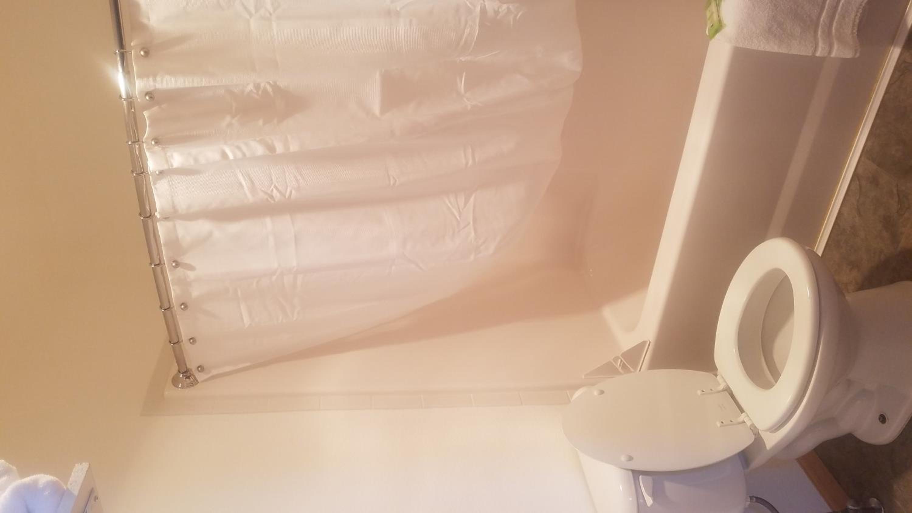 Queen Room photo 2