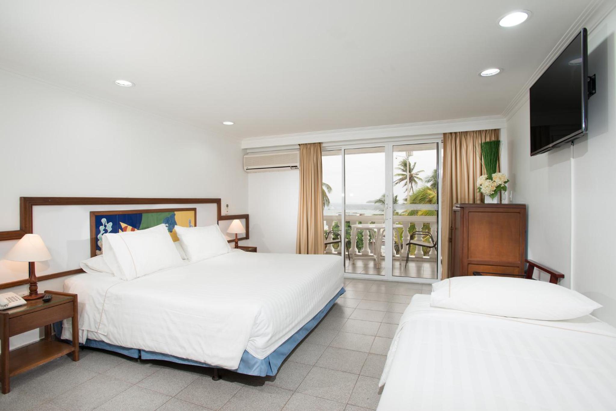 Standard Triple Room with Sea View
