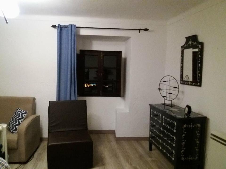 Apartment with Mountain View - Photo 7