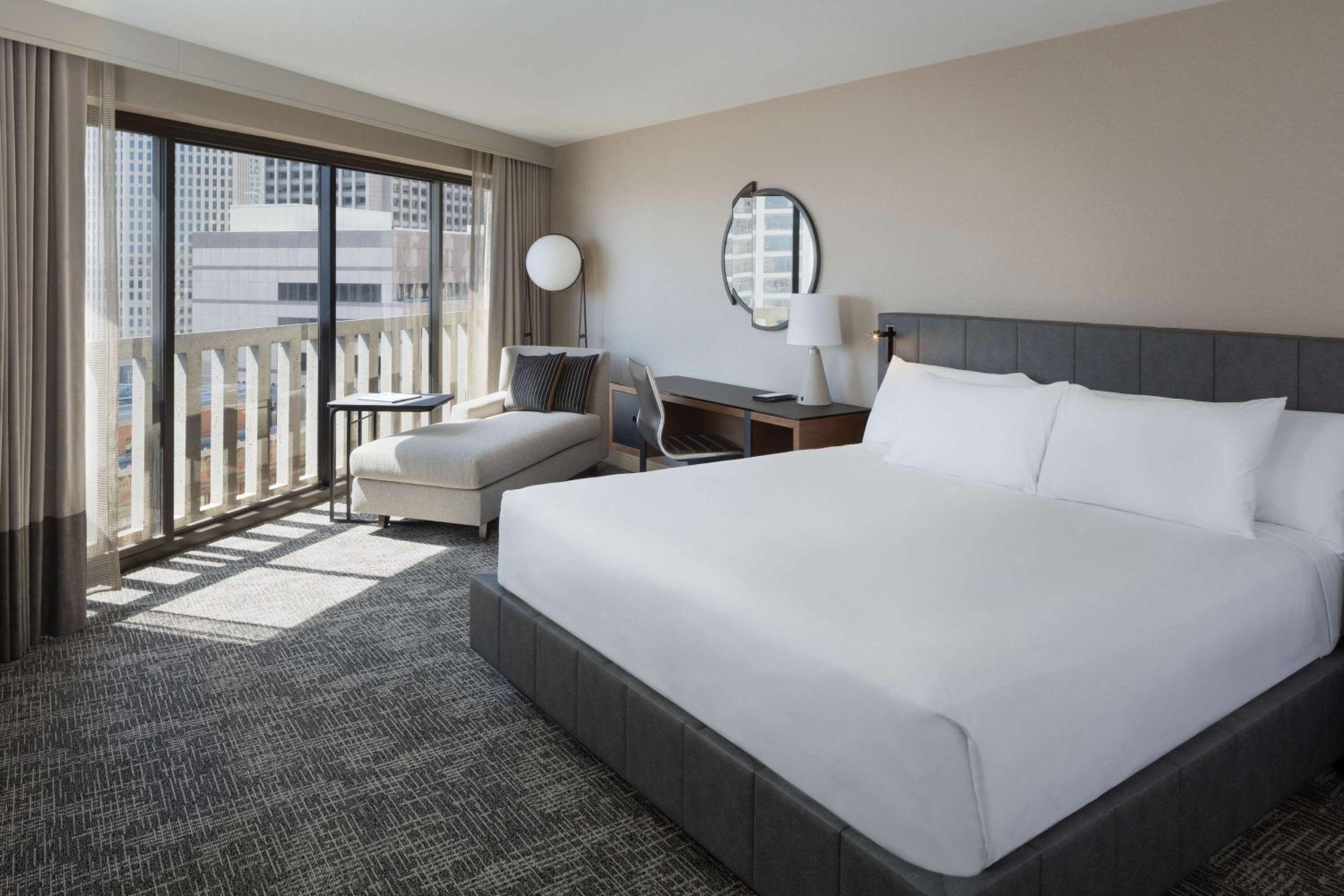 Double Room with Two Double Beds - Club Access - Photo 11