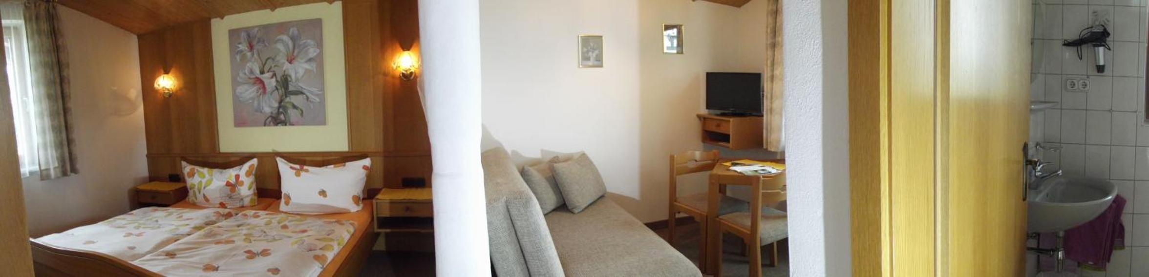 Suite with Balcony photo 1