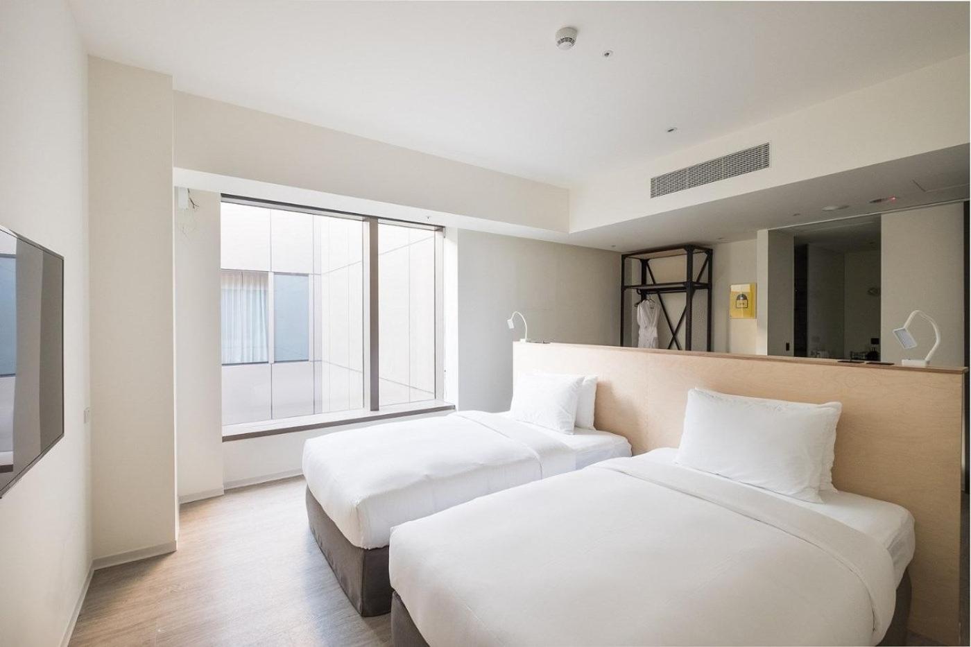 Large Twin Room