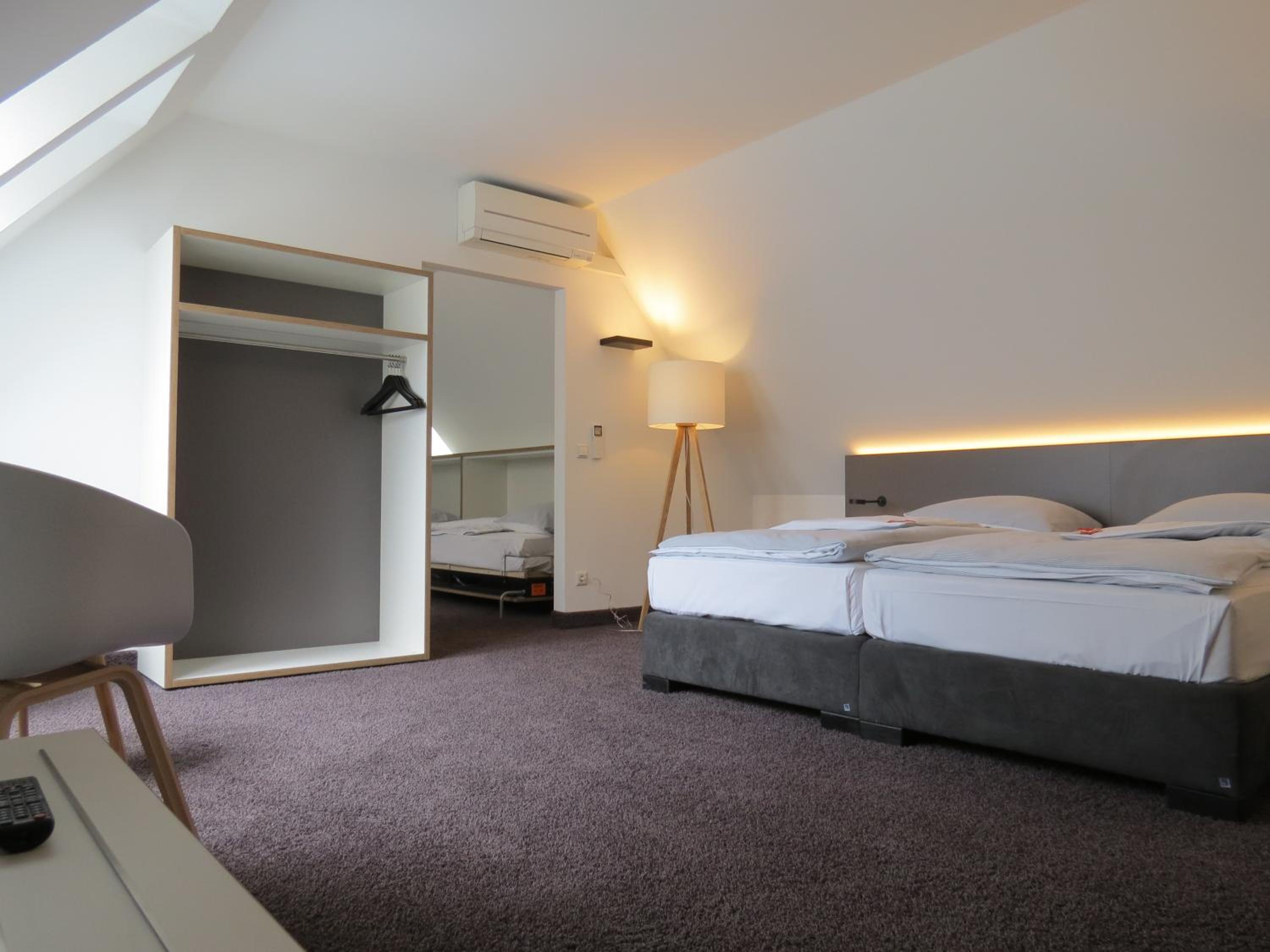 Comfort Family Suite (4 Adults) - Photo 8