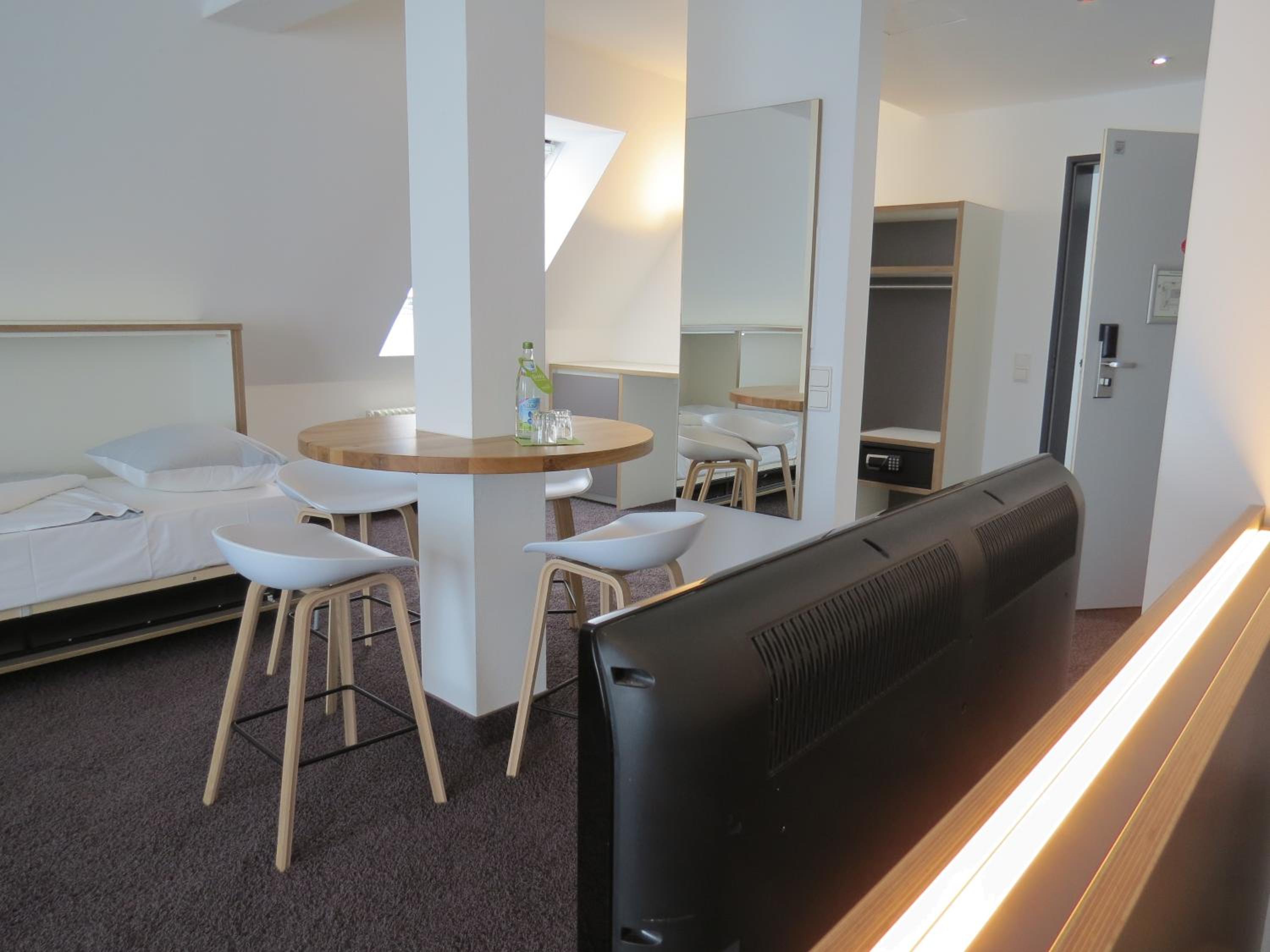 Comfort Family Suite (4 Adults) - Photo 12