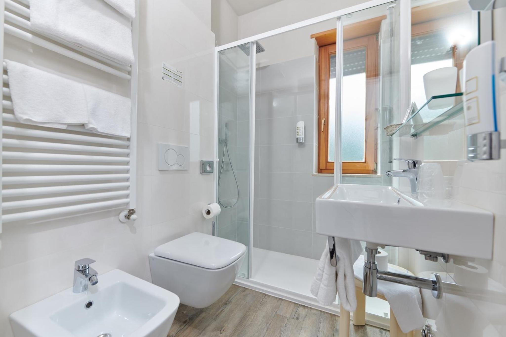 Superior Double or Twin Room with Balcony - Photo 2