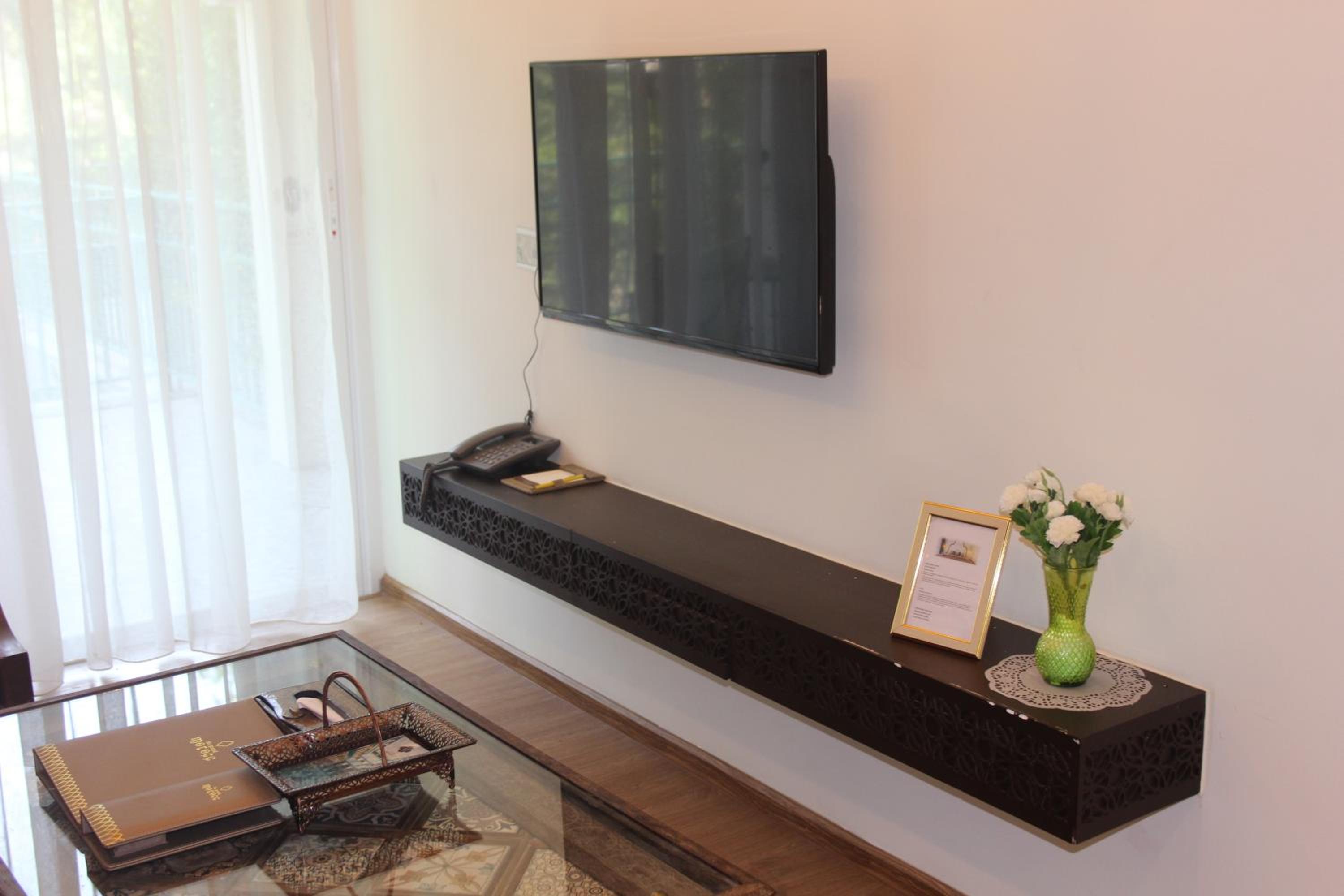 Family Room - Photo 11