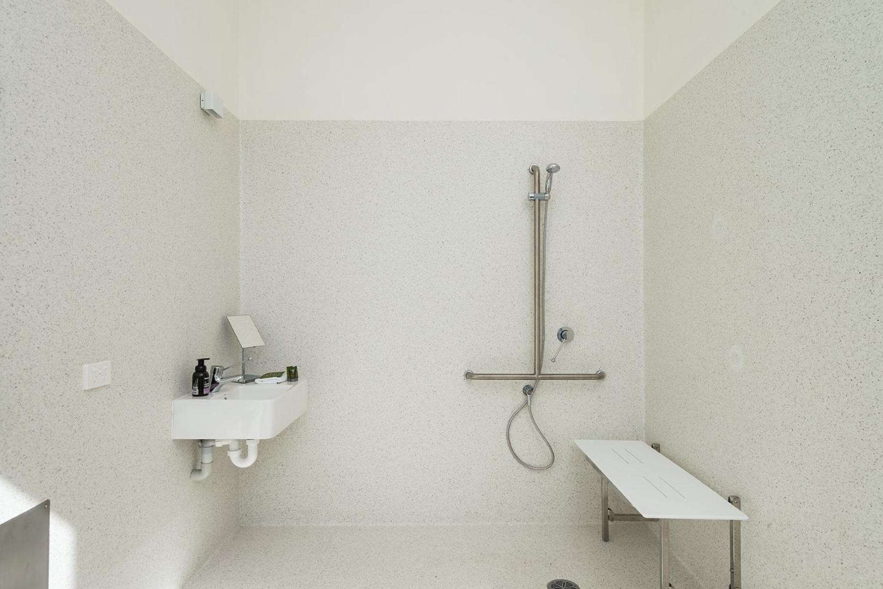 Twin Room - Disability Access photo 2