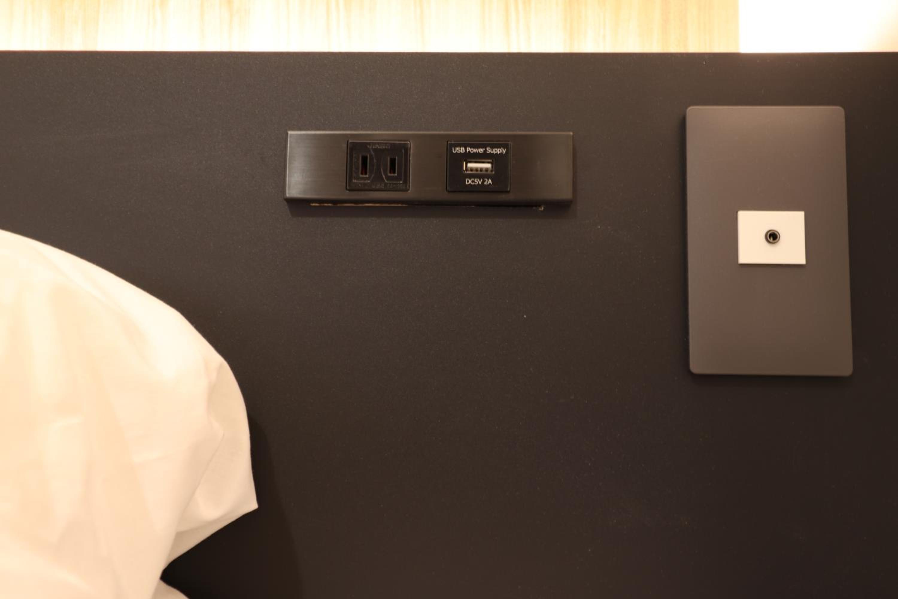 Superior Capsule Room for Male photo 1