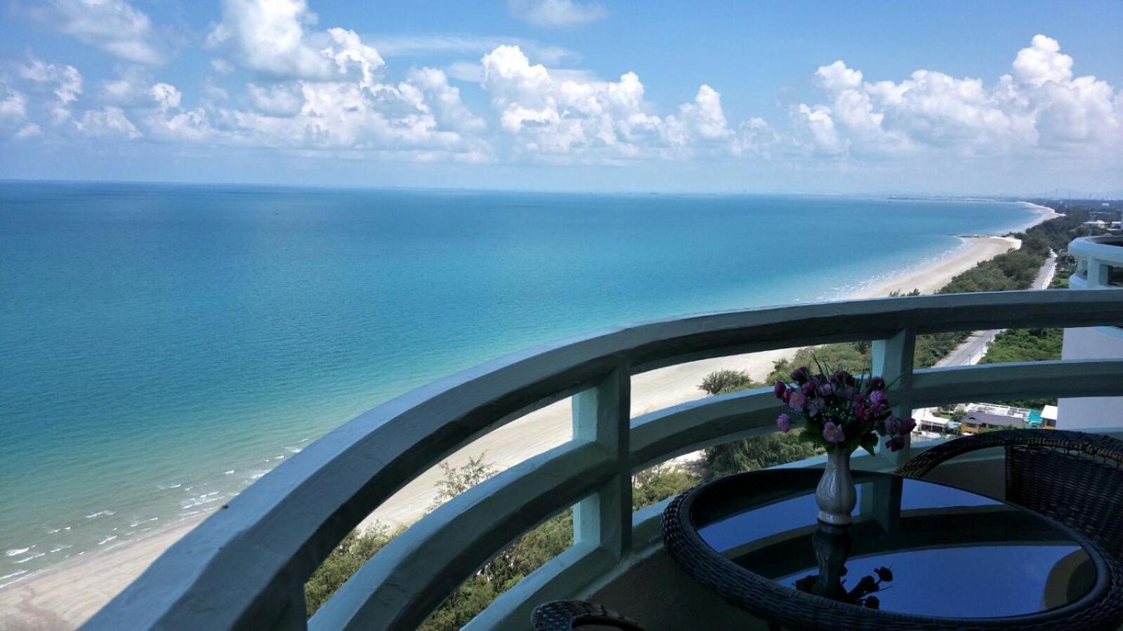 Apartment With Sea View photo 1