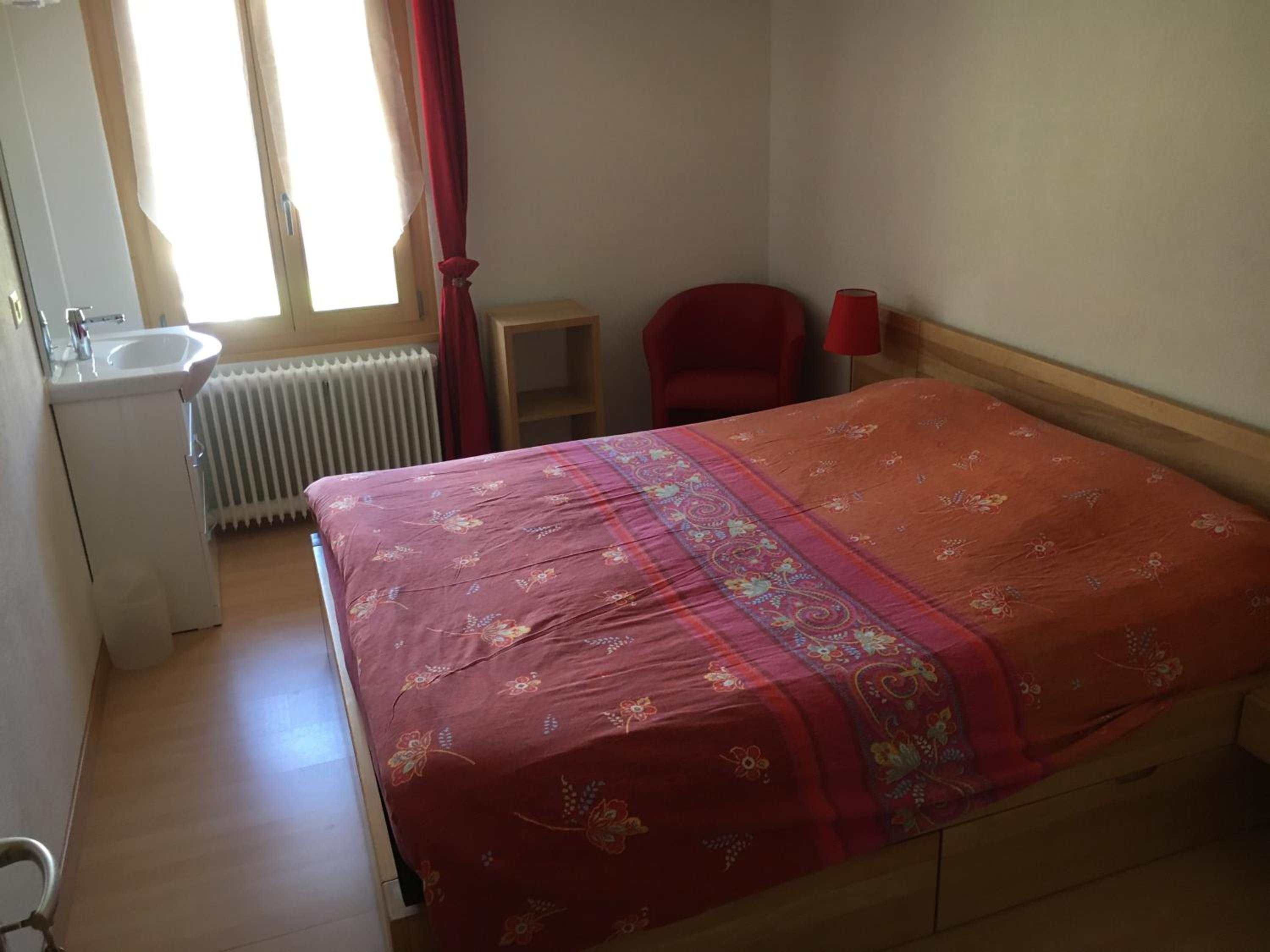 Standard Double Room - Photo 9