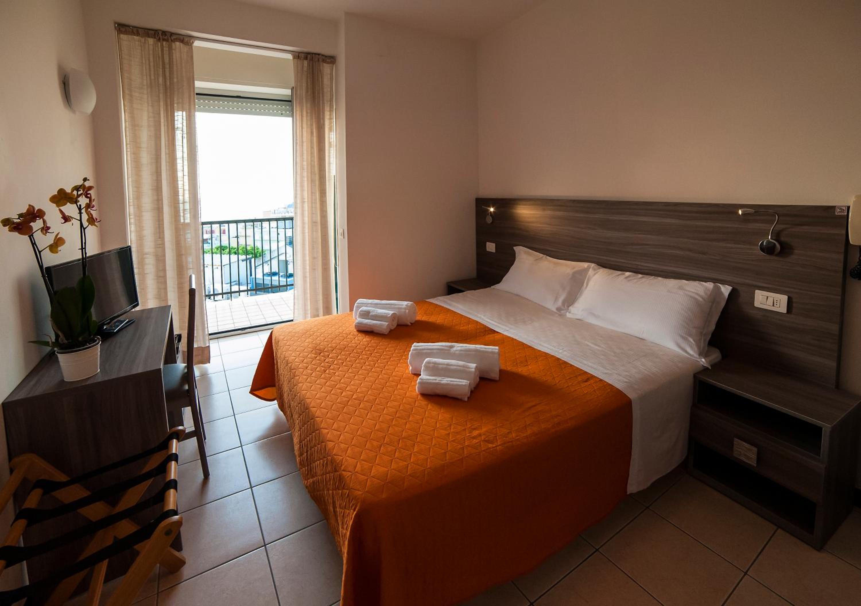 Double Or Twin Room photo 3