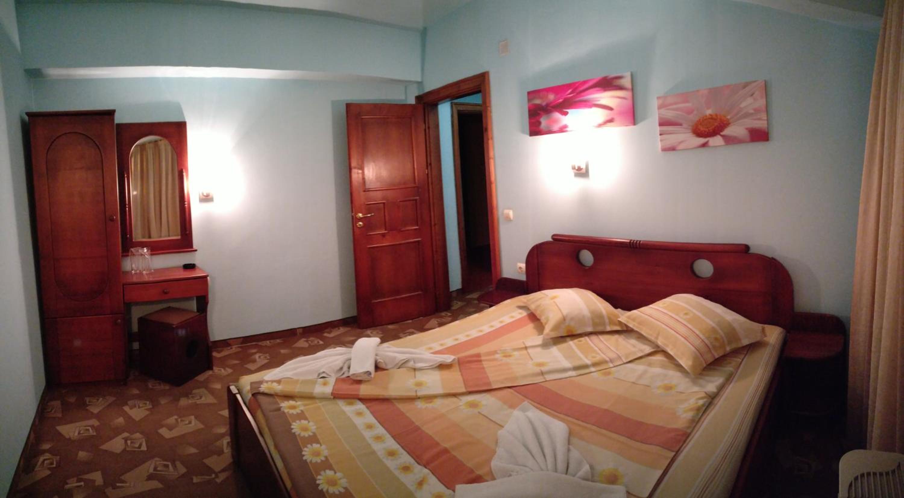 Economy Double Room - Photo 3