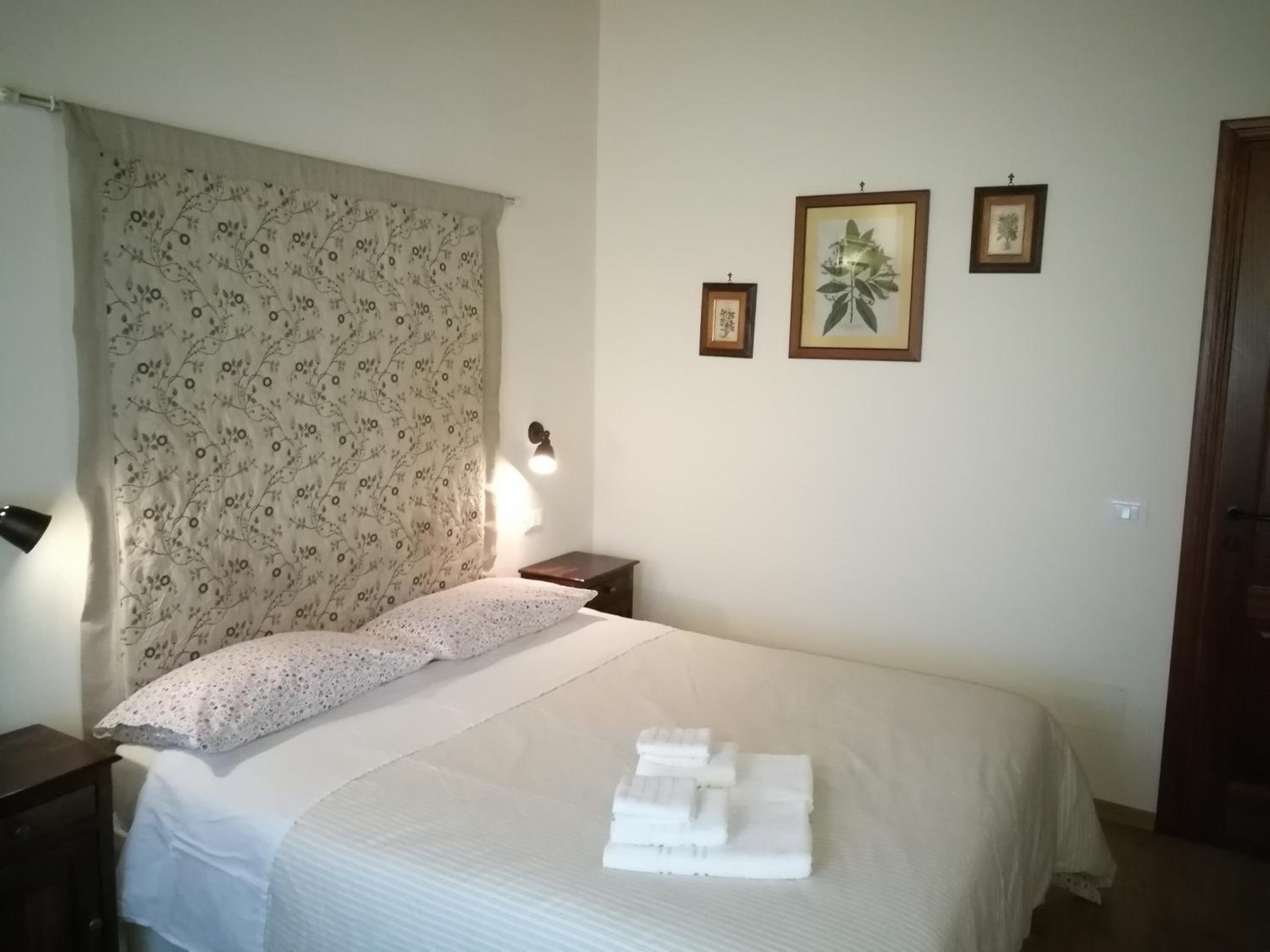 Large Double Room with Garden View photo 1