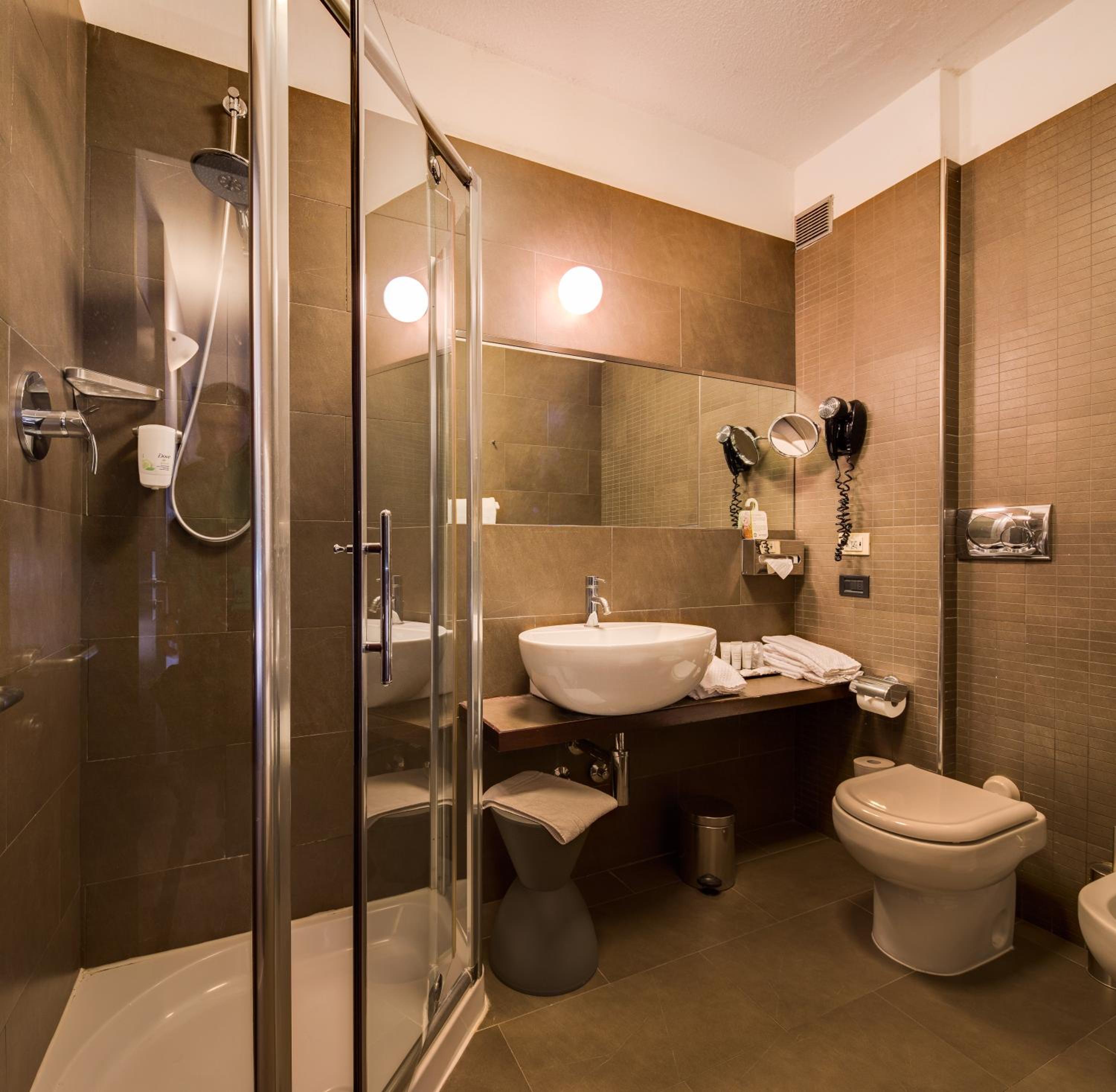 Executive Family Room - Photo 6