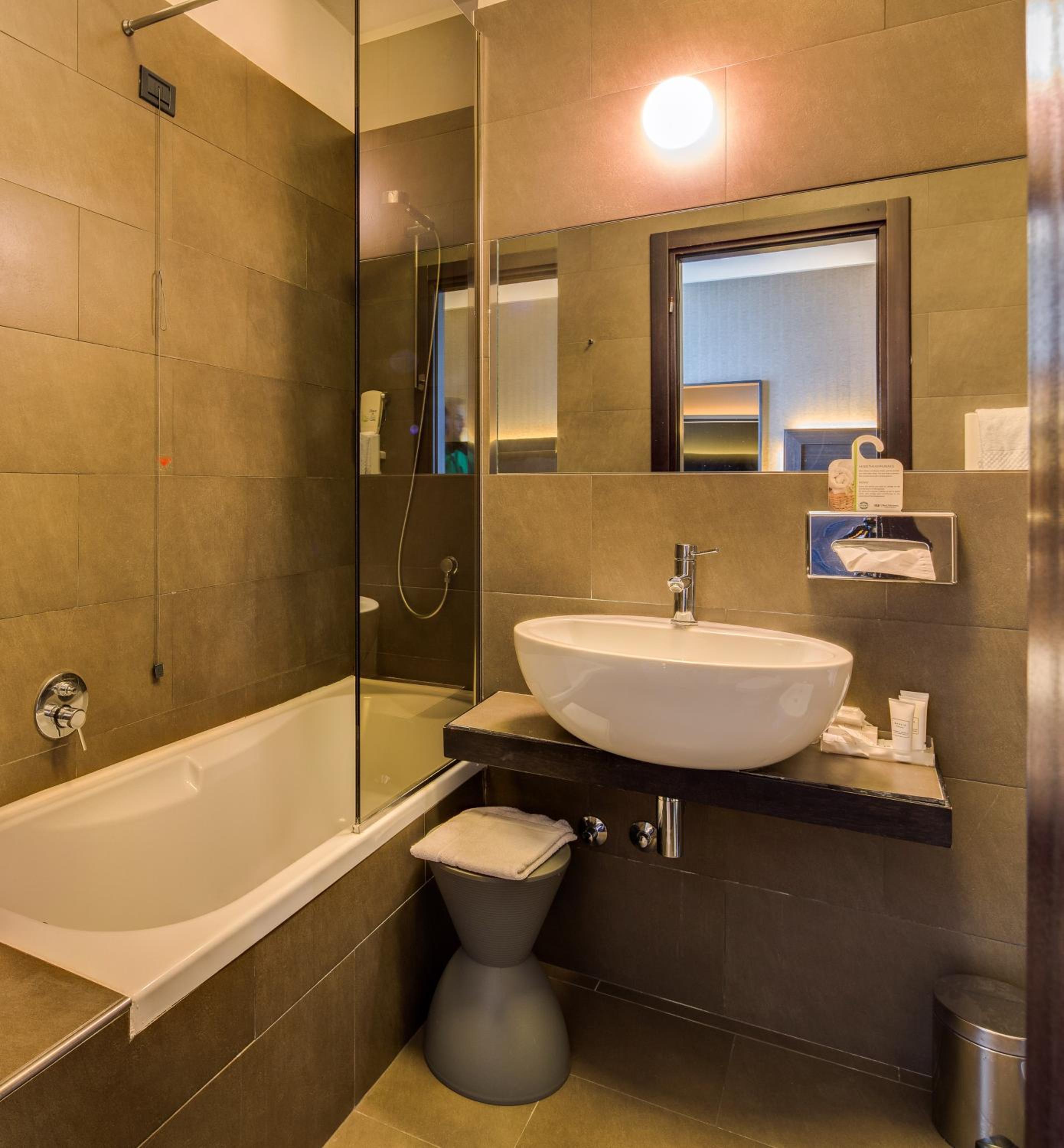 Superior Twin Room - Non-Smoking - Photo 6