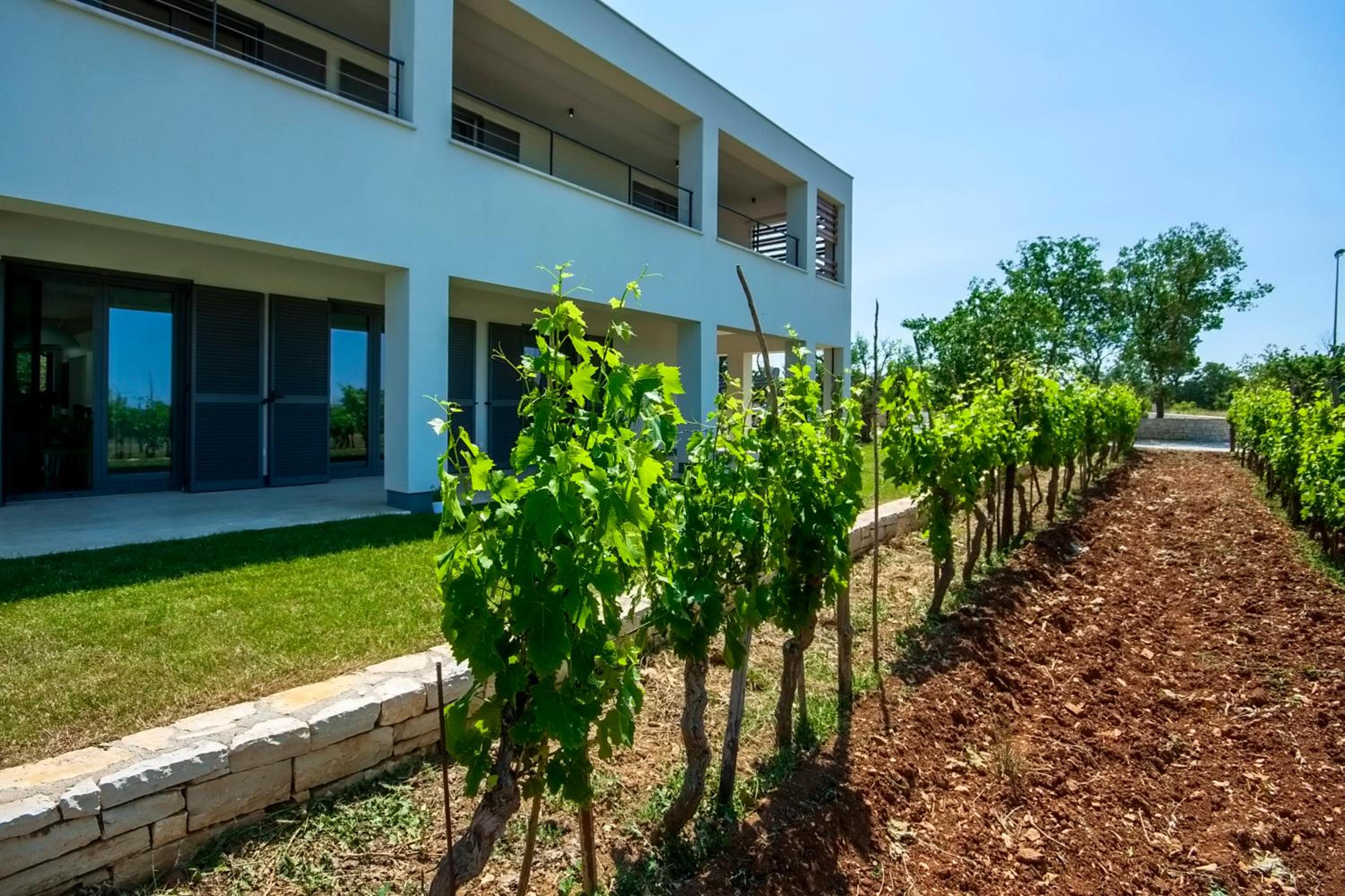 Villa photo 2