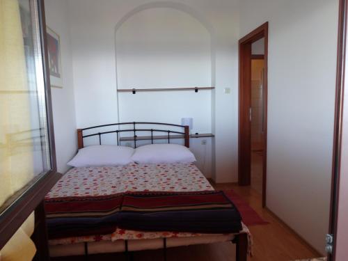 Two-Bedroom Apartment with Terrace photo 2
