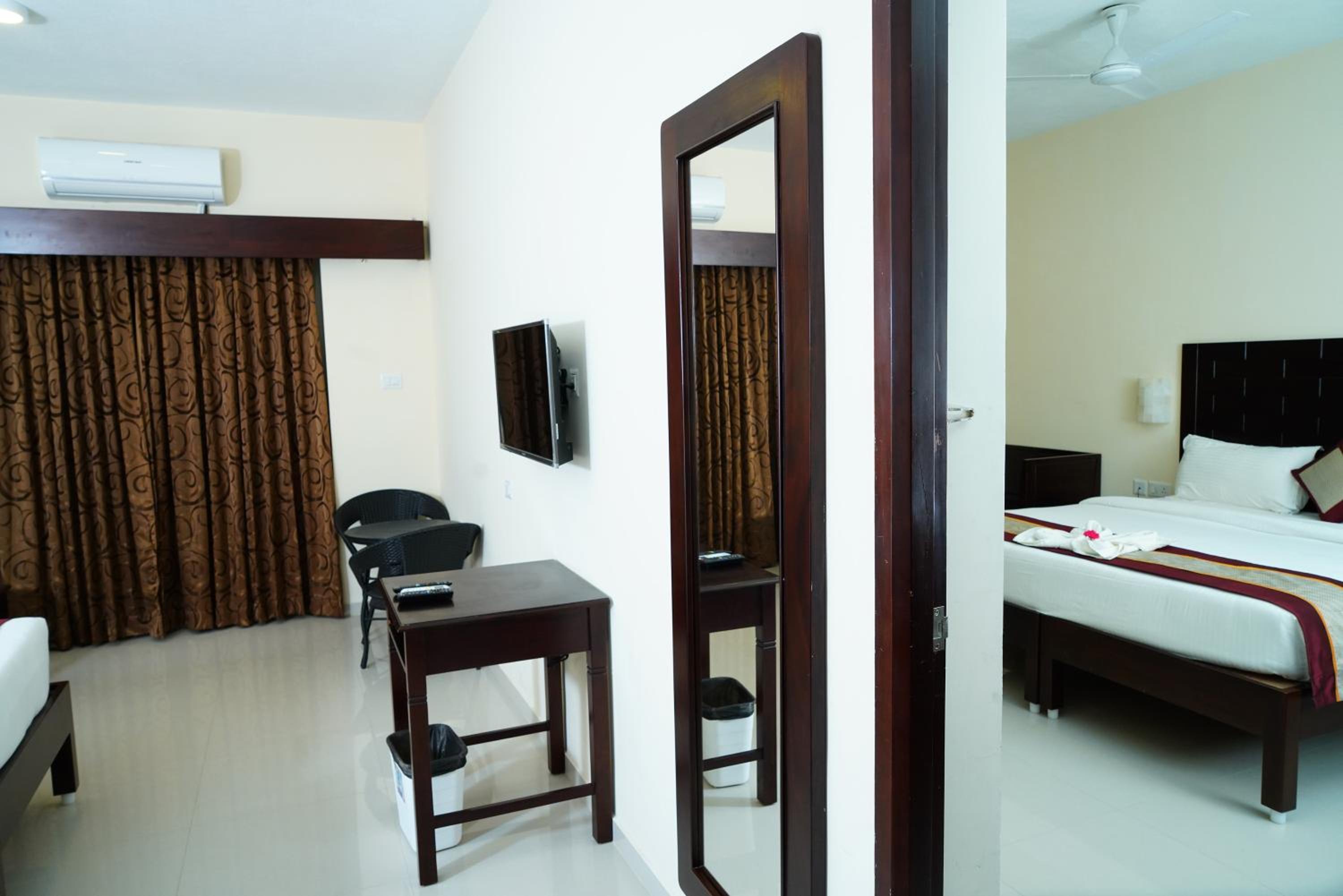 Two-Bedroom Suite photo 2