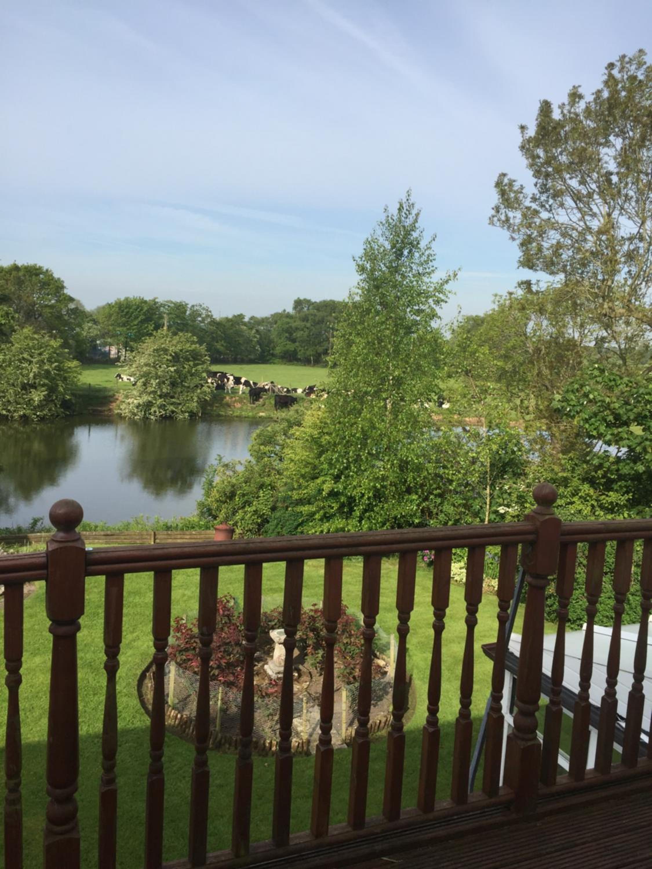 Apartment with Lake View photo 2
