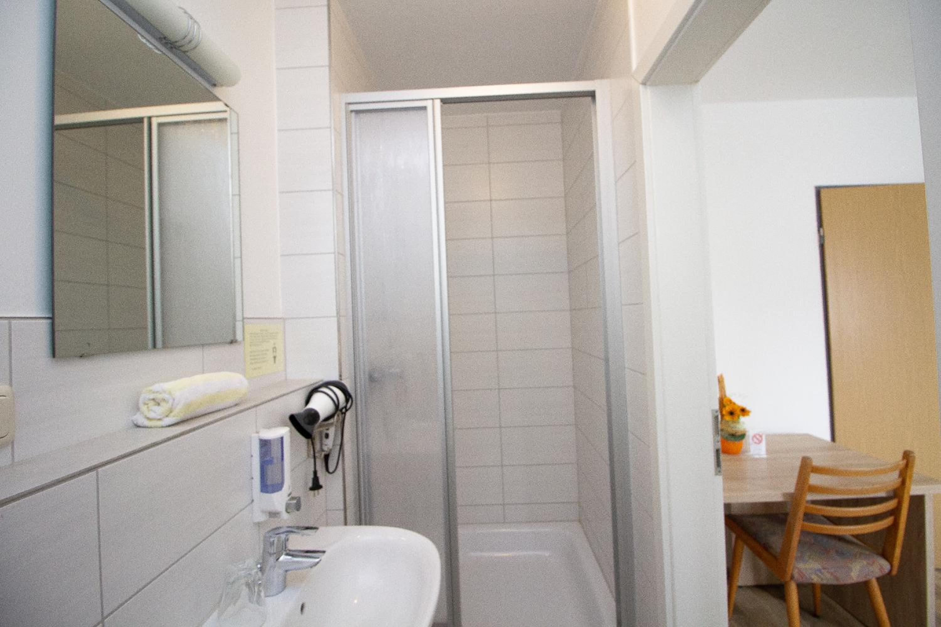 Single Room photo 3