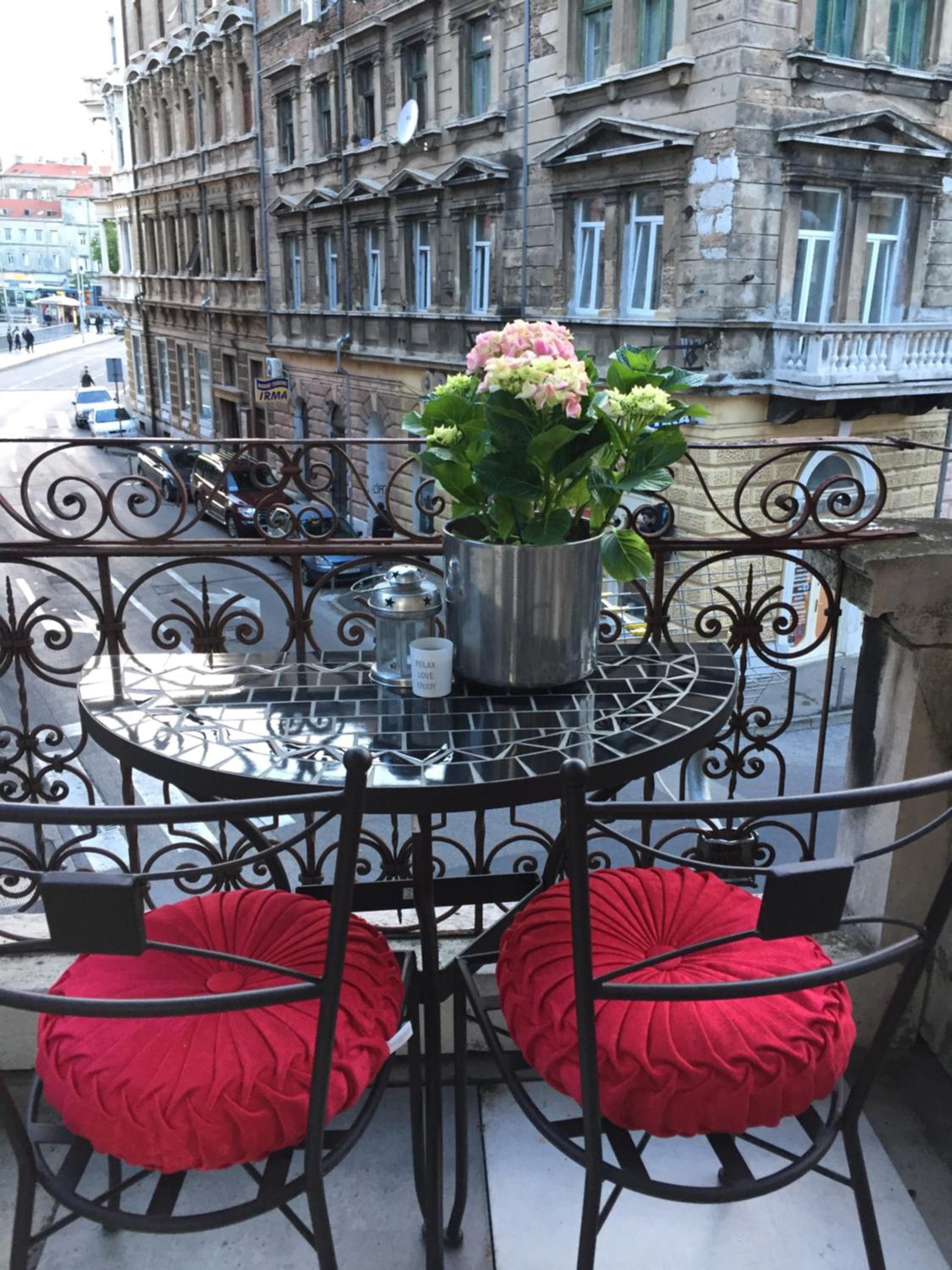 Two-Bedroom Apartment with Balcony - Photo 39
