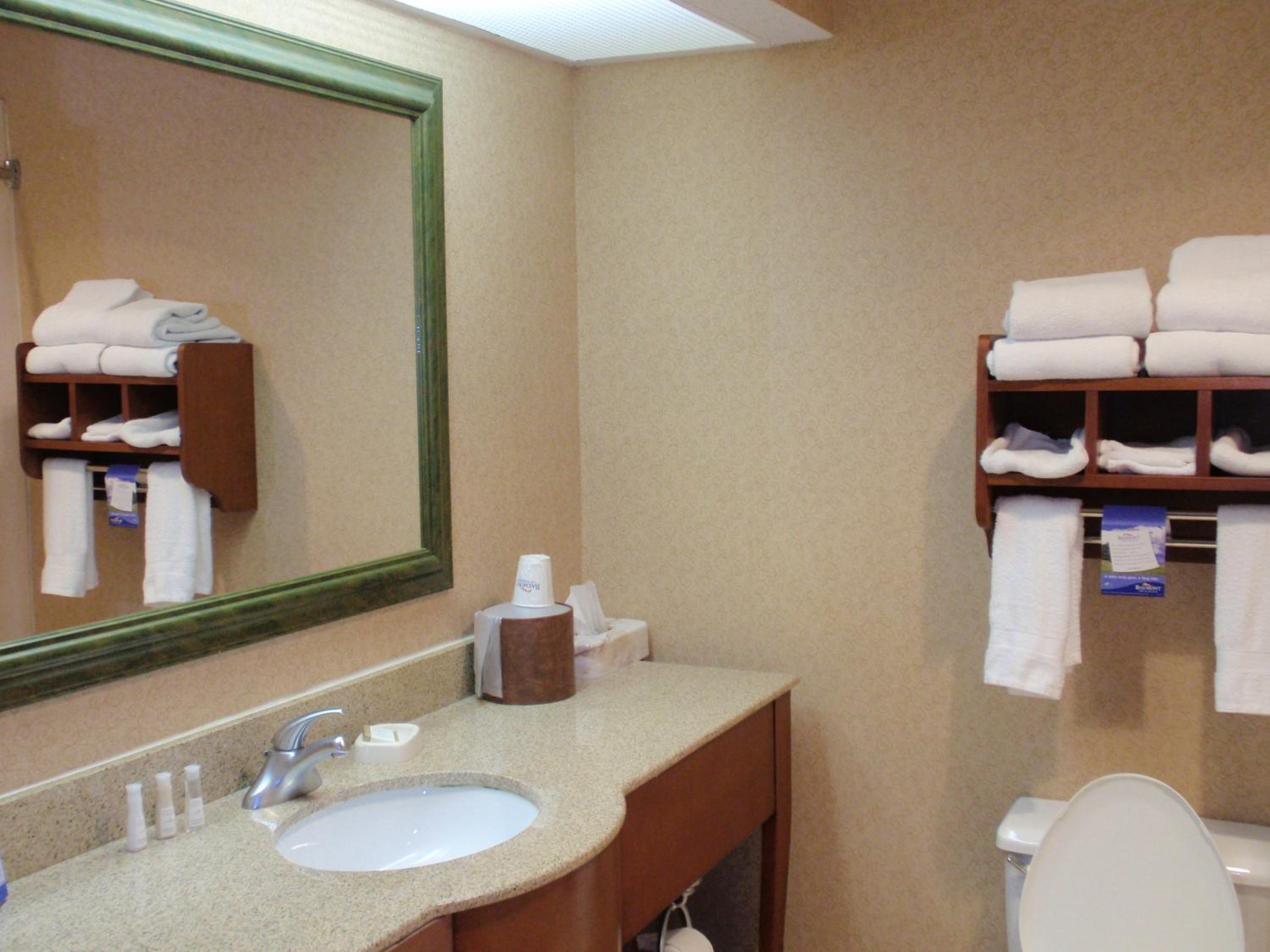 King Room - Non-Smoking - Photo 3