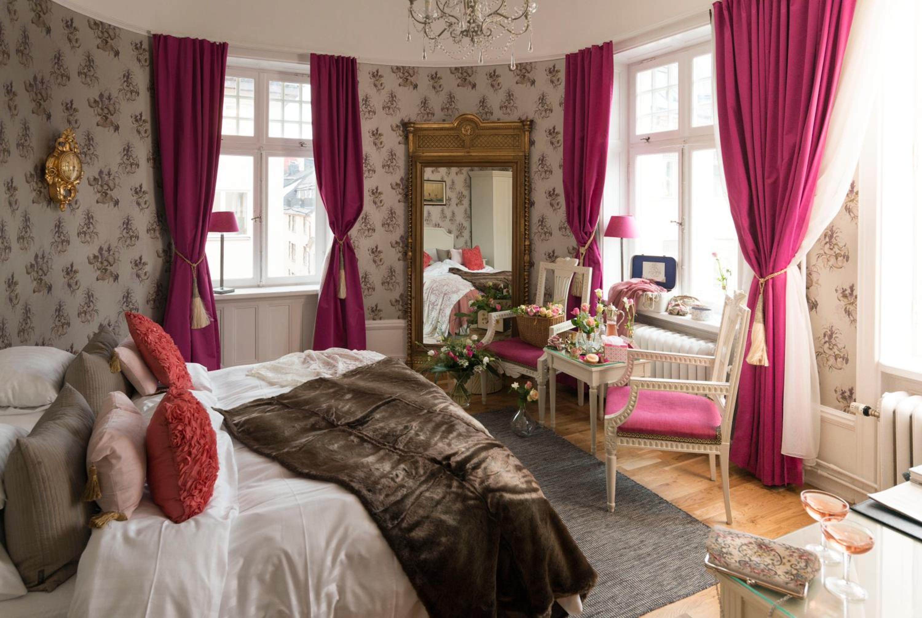 Superior Queen Room - Non-Smoking
