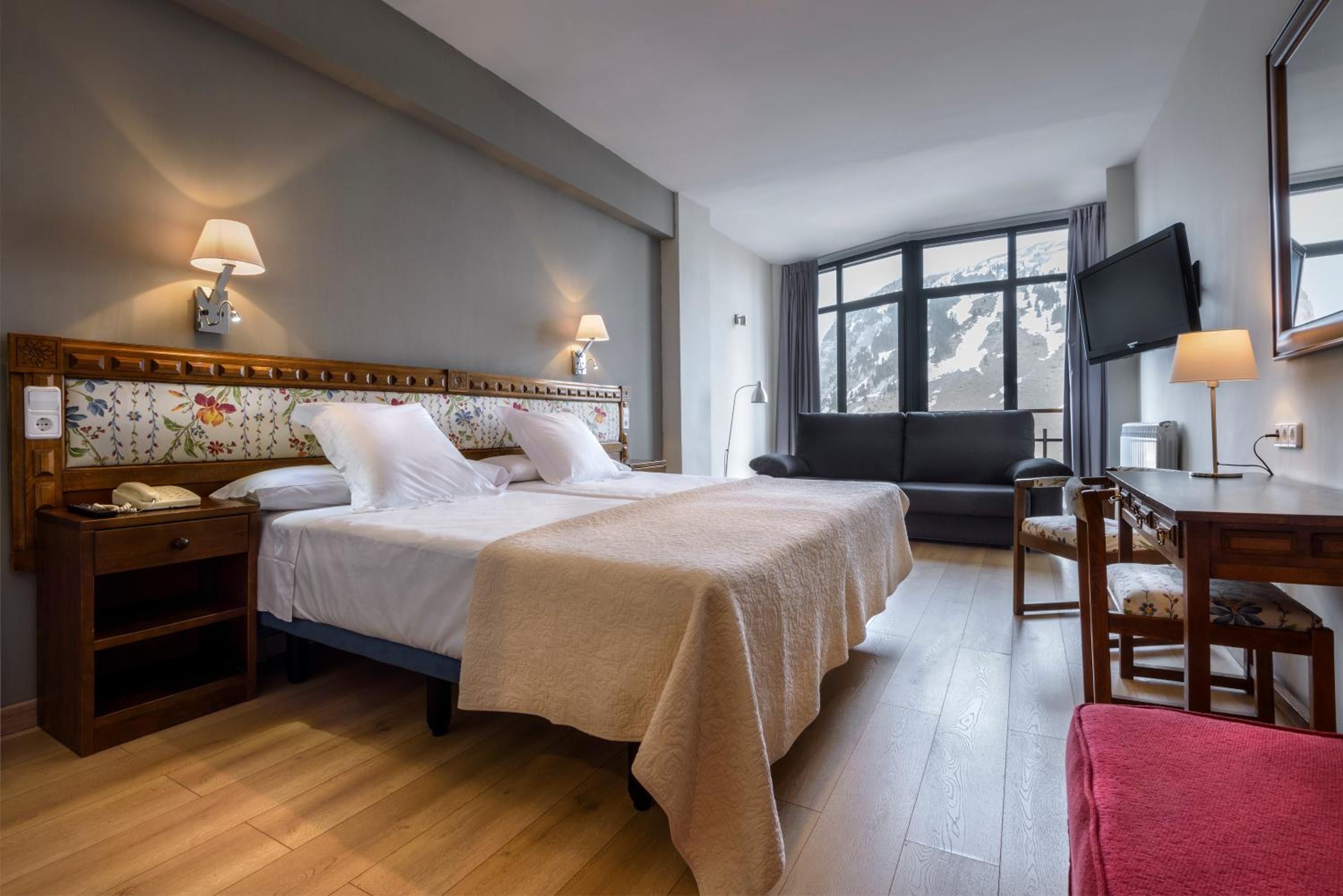 Habitación Doble Superior con Vista a la Montaña