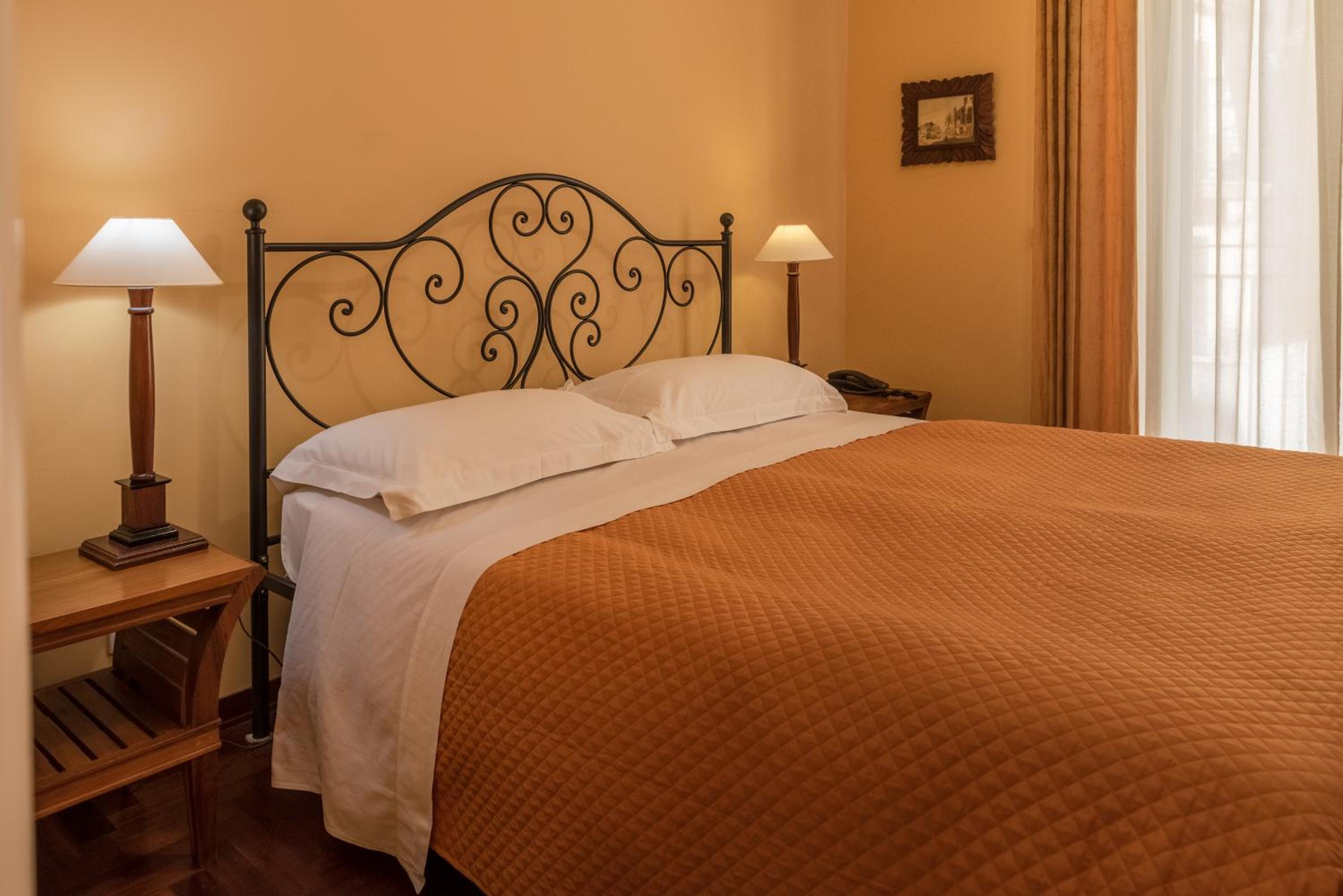 Suite with Balcony - Photo 1