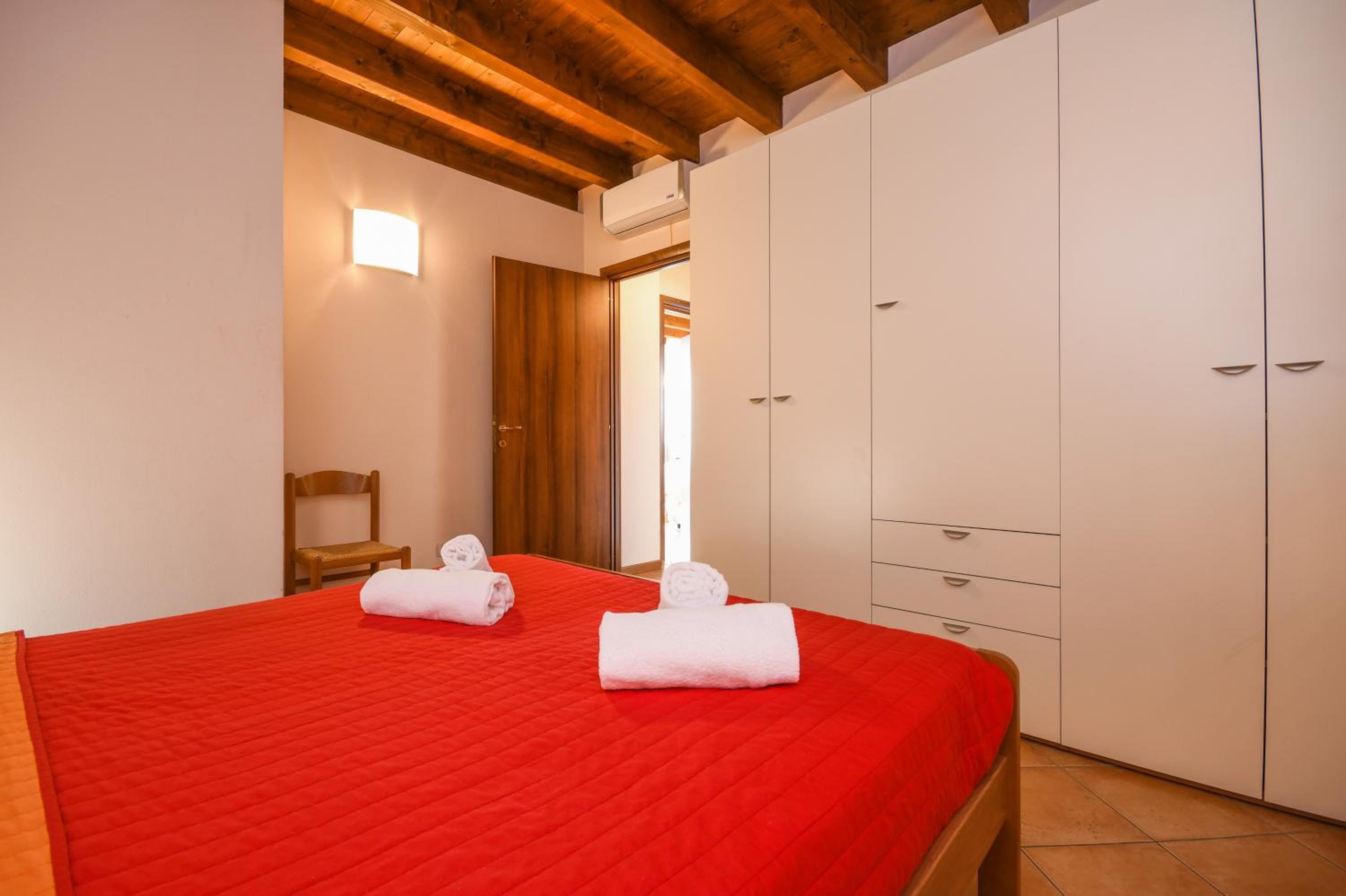 Standard One-Bedroom Apartment with Balcony and Lake View