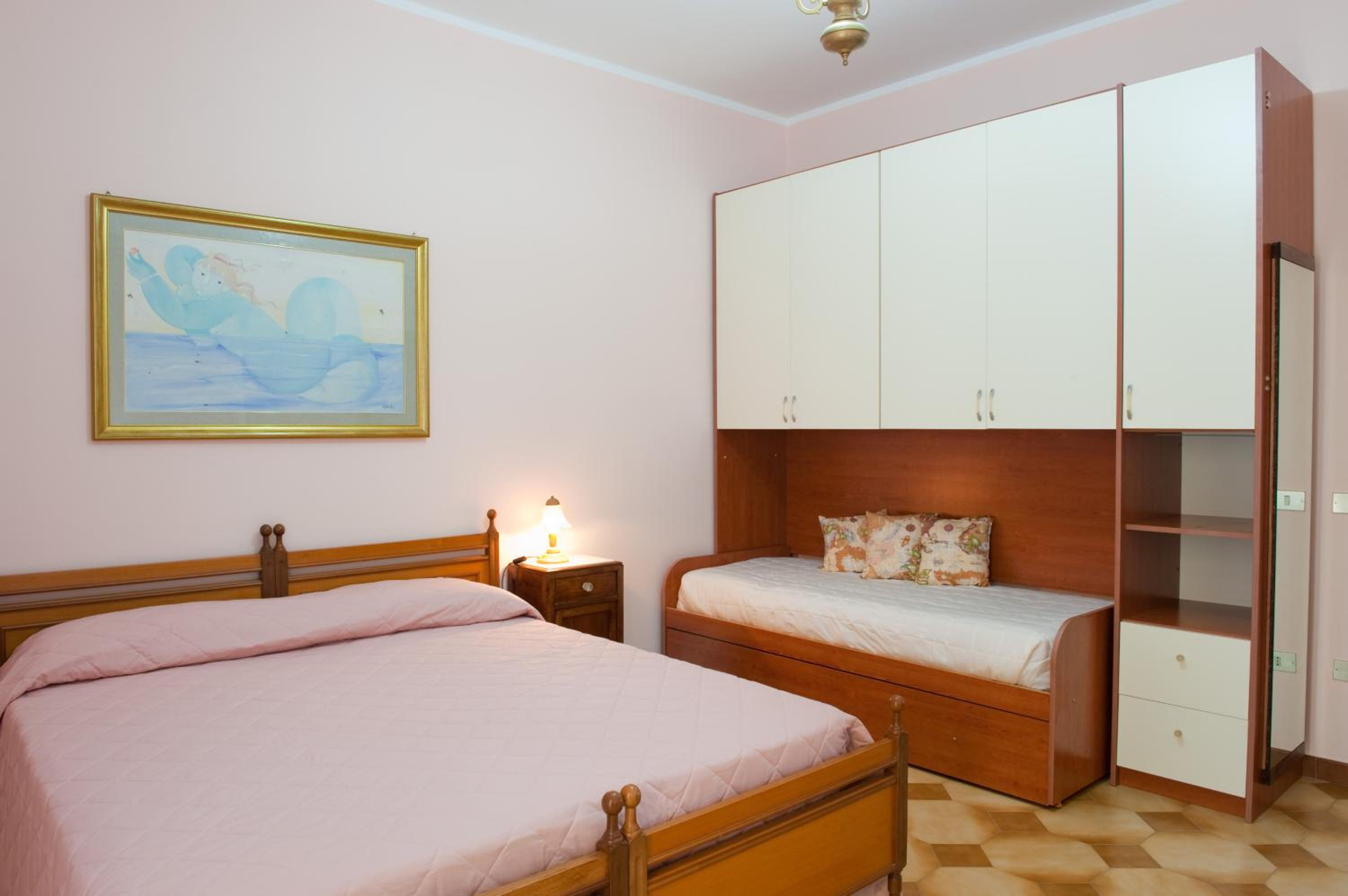 Family Room with Private Bathroom - Photo 1