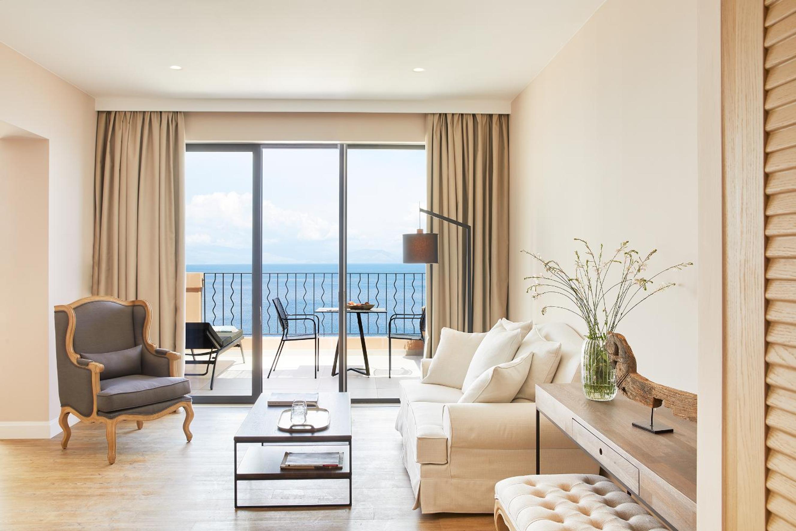 Grand Terrace Deluxe Suite with Whirlpool and Sea View photo 2