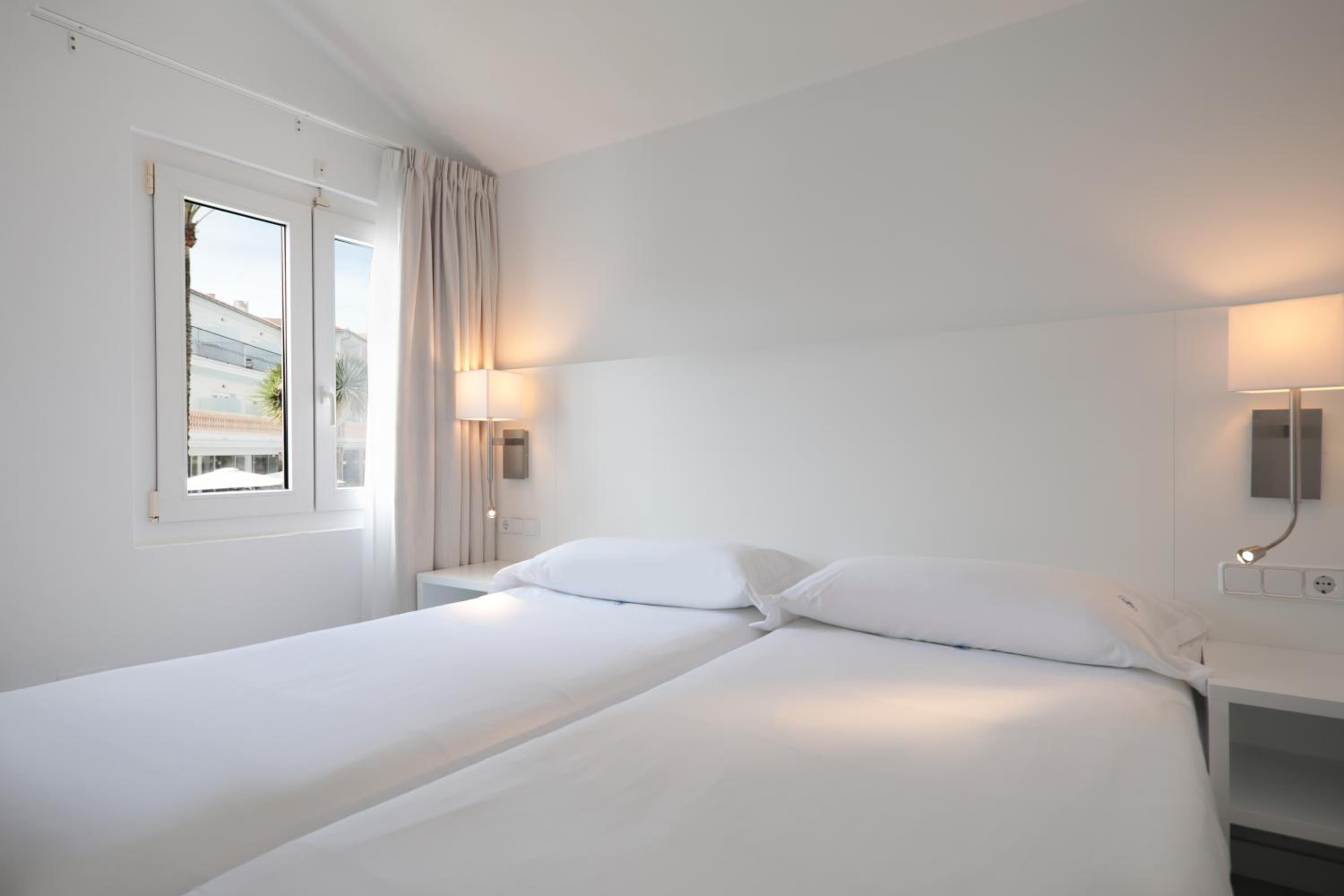Habitación Doble Estándar (2 Adultos)