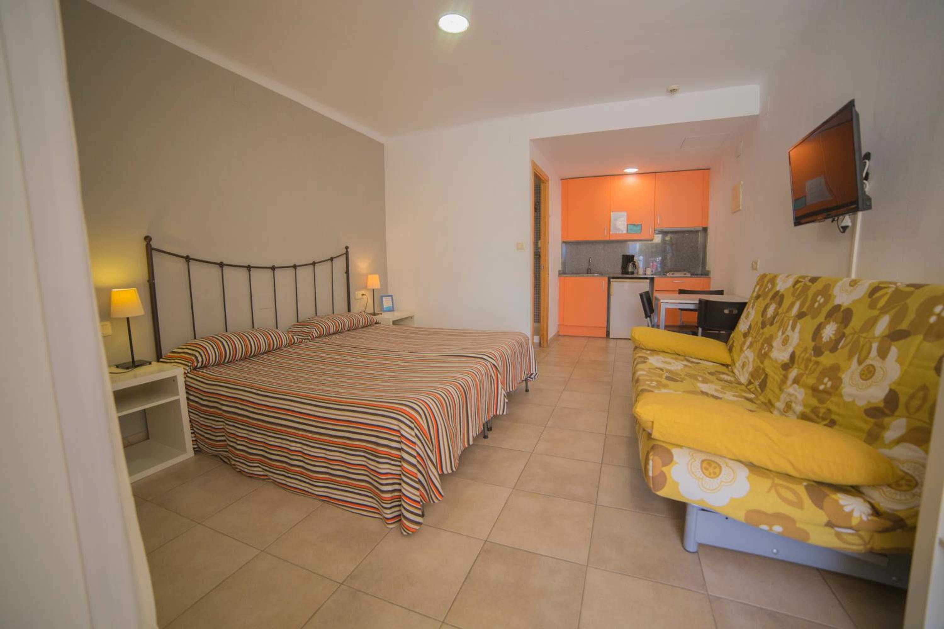 Double or Twin Room with Terrace