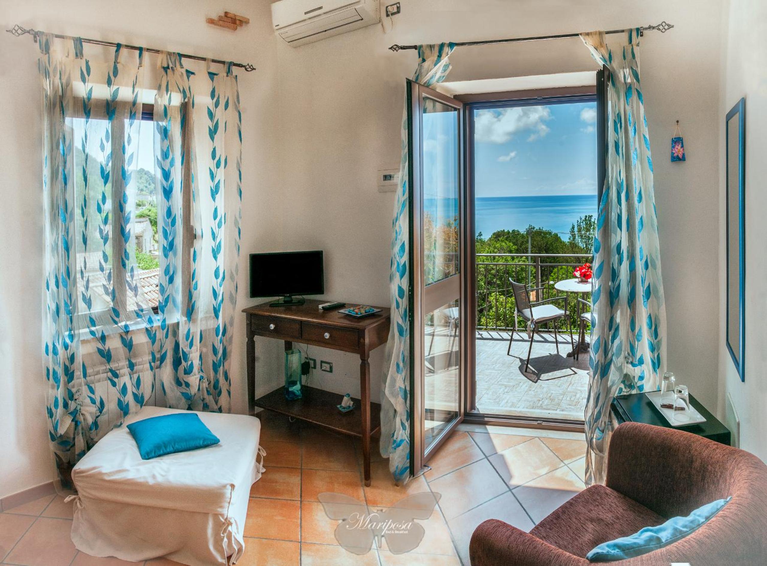 Double Room with Sea View photo 1