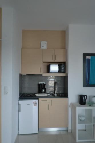 Studio Apartment with Sea View photo 2
