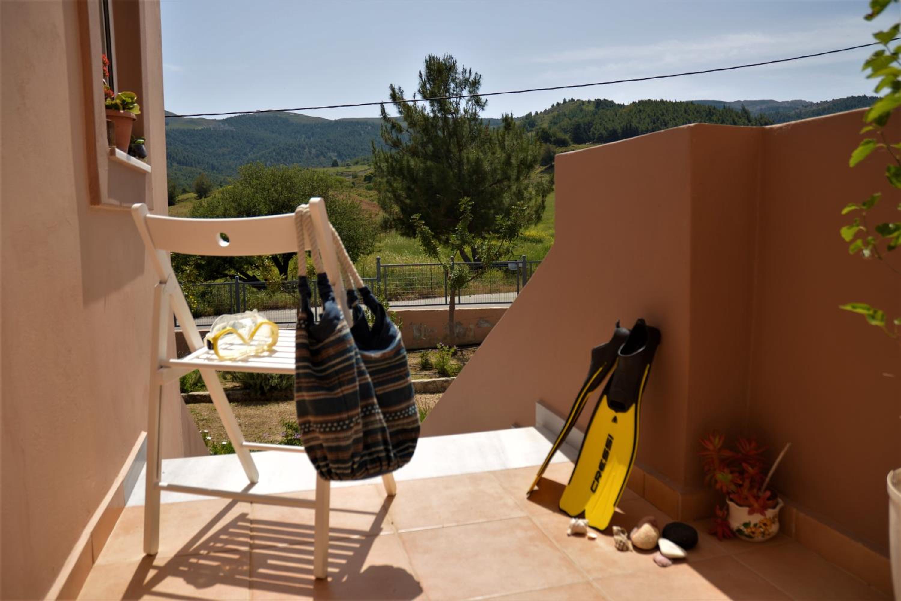 Two-Bedroom House - Photo 17