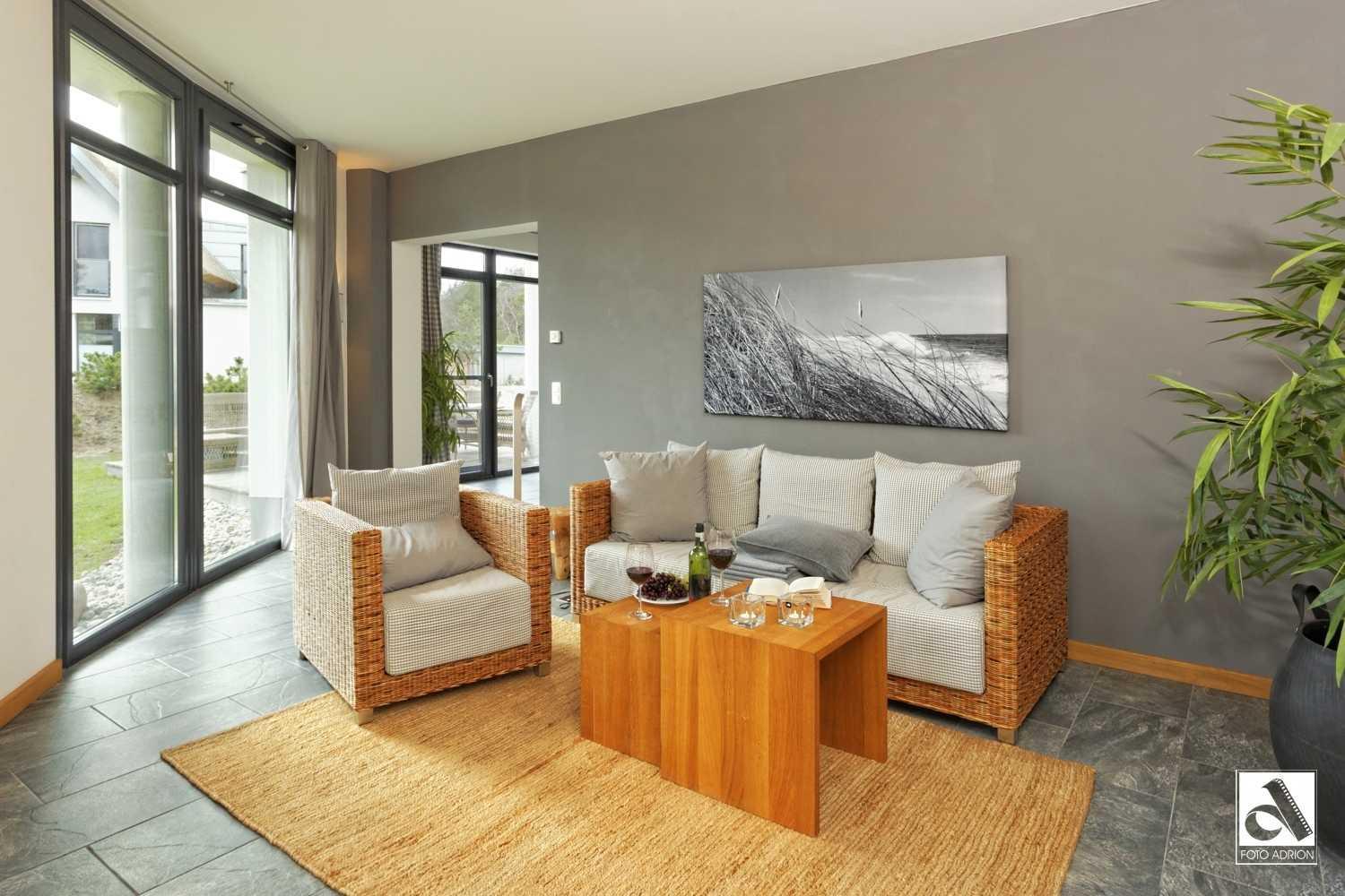 Three-Bedroom House photo 1